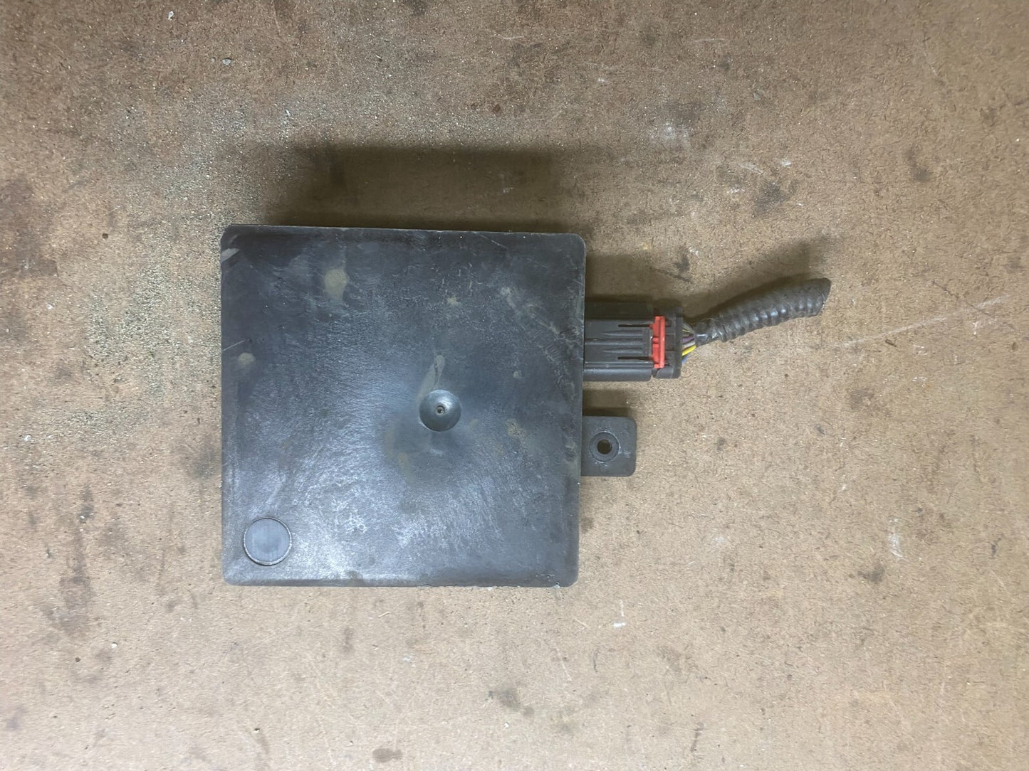 2010 to 2012 Lincoln MKT Blind Spot Control Module Radar Computer j5490 DG1