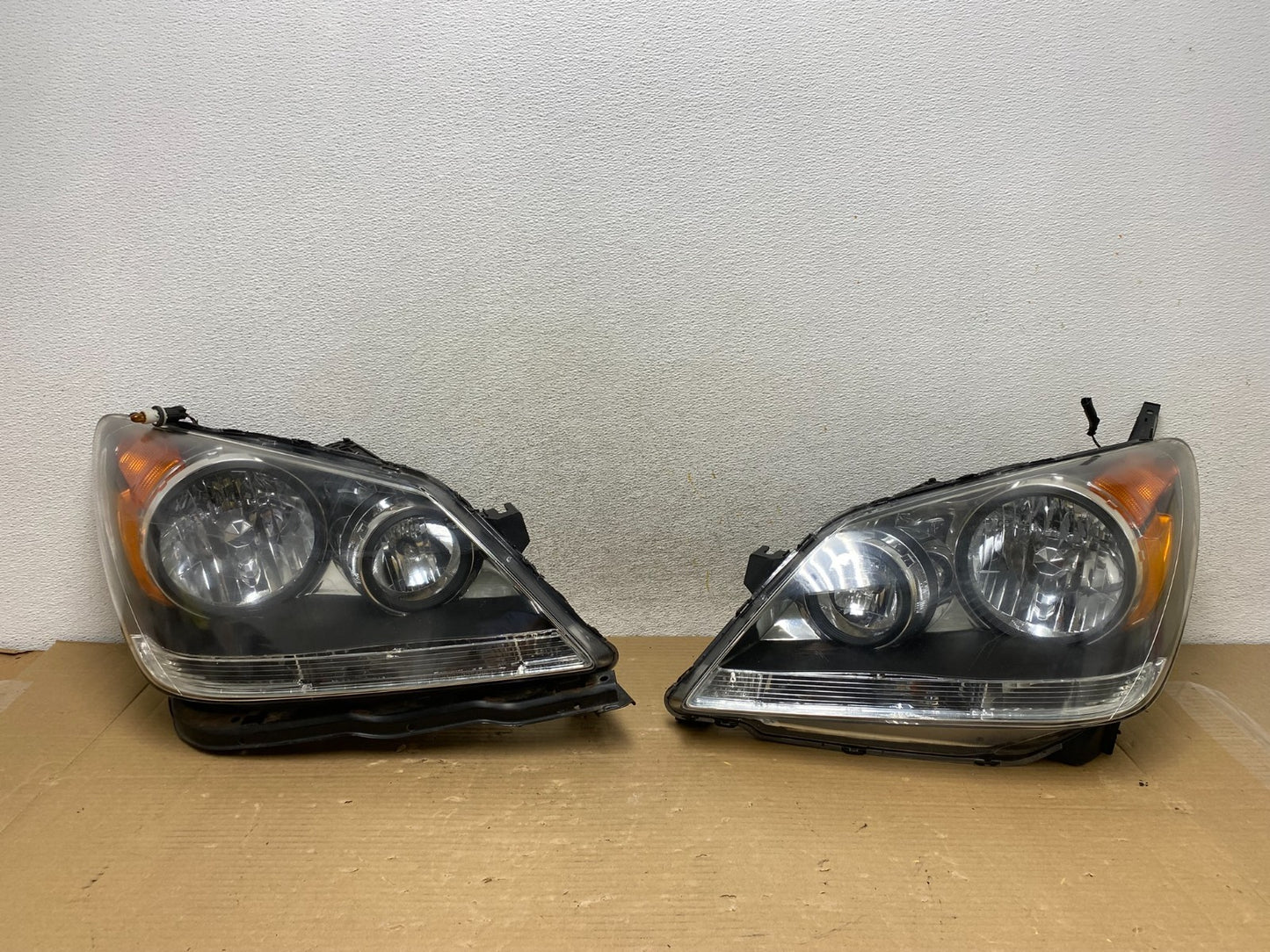 2008 2009 2010 Honda Odyssey Left+Right Set Halogen Headlights AH0550 DW0