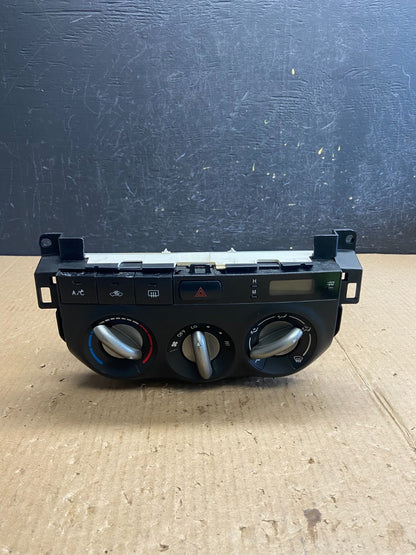2001 - 2003 Toyota RAV4 A/C Heater Climate Control Unit Switch ae3938 DG0