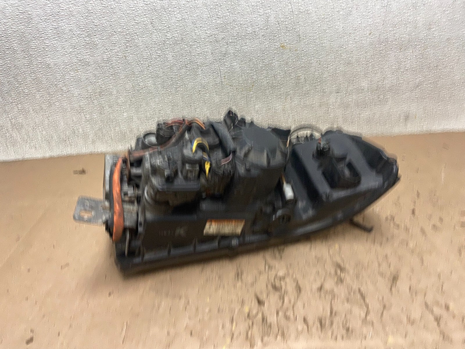 2001 to 2003 Infiniti QX4 Xenon HID Driver Left LH Side Headlight OEM Y4887 DW6
