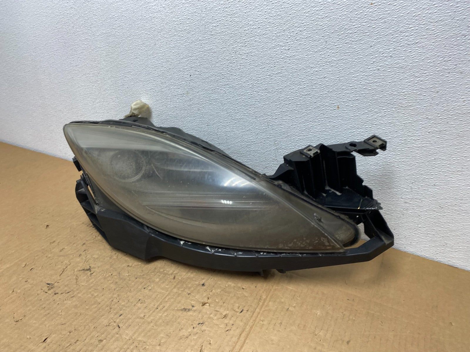 2009-2010 Mazda 6 Right Passenger Side Halogen Headlight AC8326 DW1