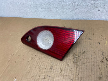 2001 2002 Toyota Corolla Right Passenger RH Side Inner Tail light AD2516 LK1
