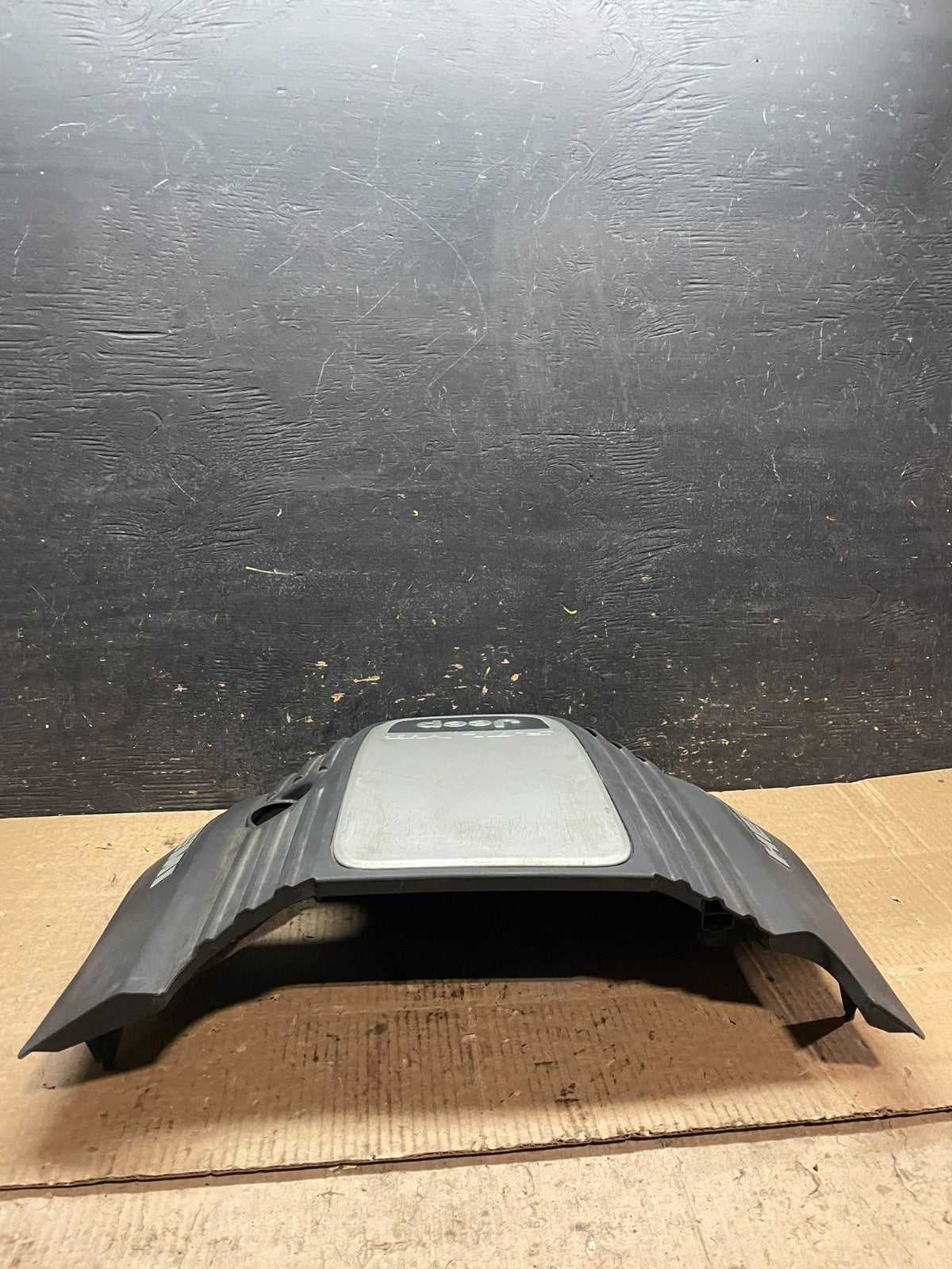 2005 to 2010 Jeep Grand Cherokee 5.7L Hemi Engine Cover Plastic Shield X9727 DG4