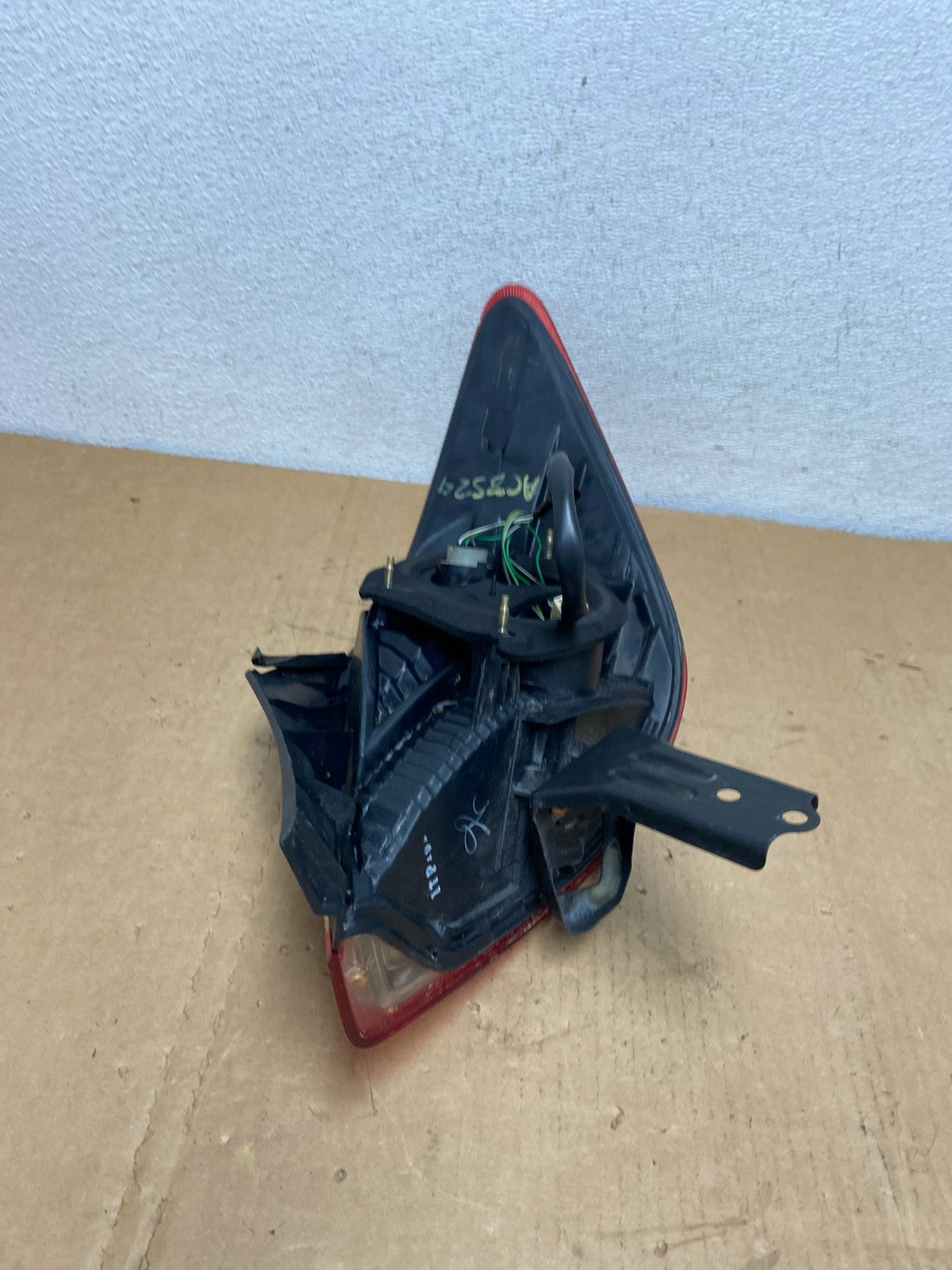 2005-2010 Toyota Avalon Left Driver Lh Side Tail Light AC8524 DW5