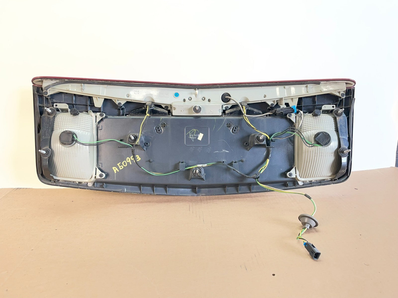 2003-2007 Cadillac CTS Trunk Panel Lid Backup License Plate 3rd Light AG0993 DG4