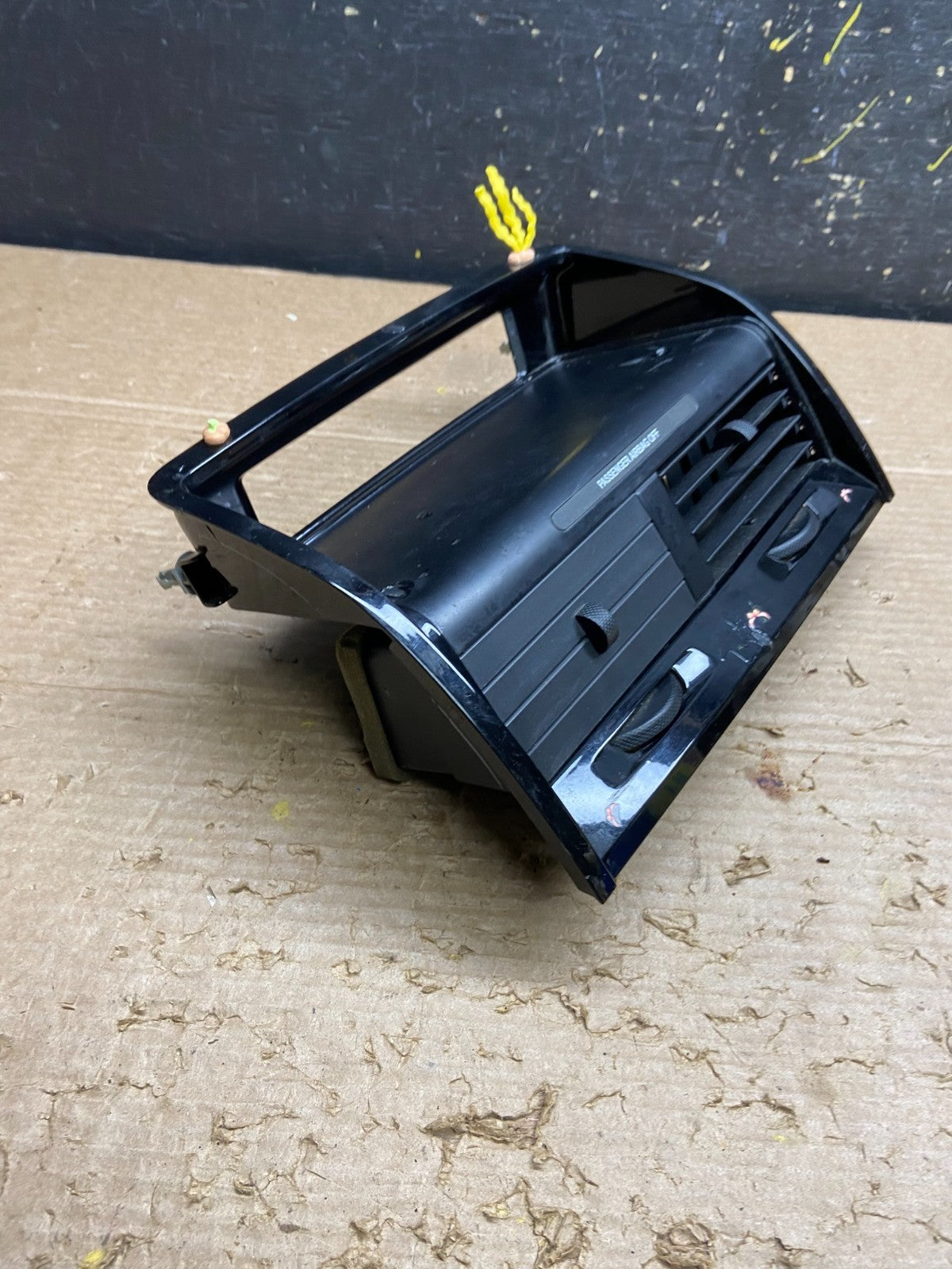2008 to 2012 Ford Escape Center Dash Air Vent Panel Bezel Trim w1977 DG3
