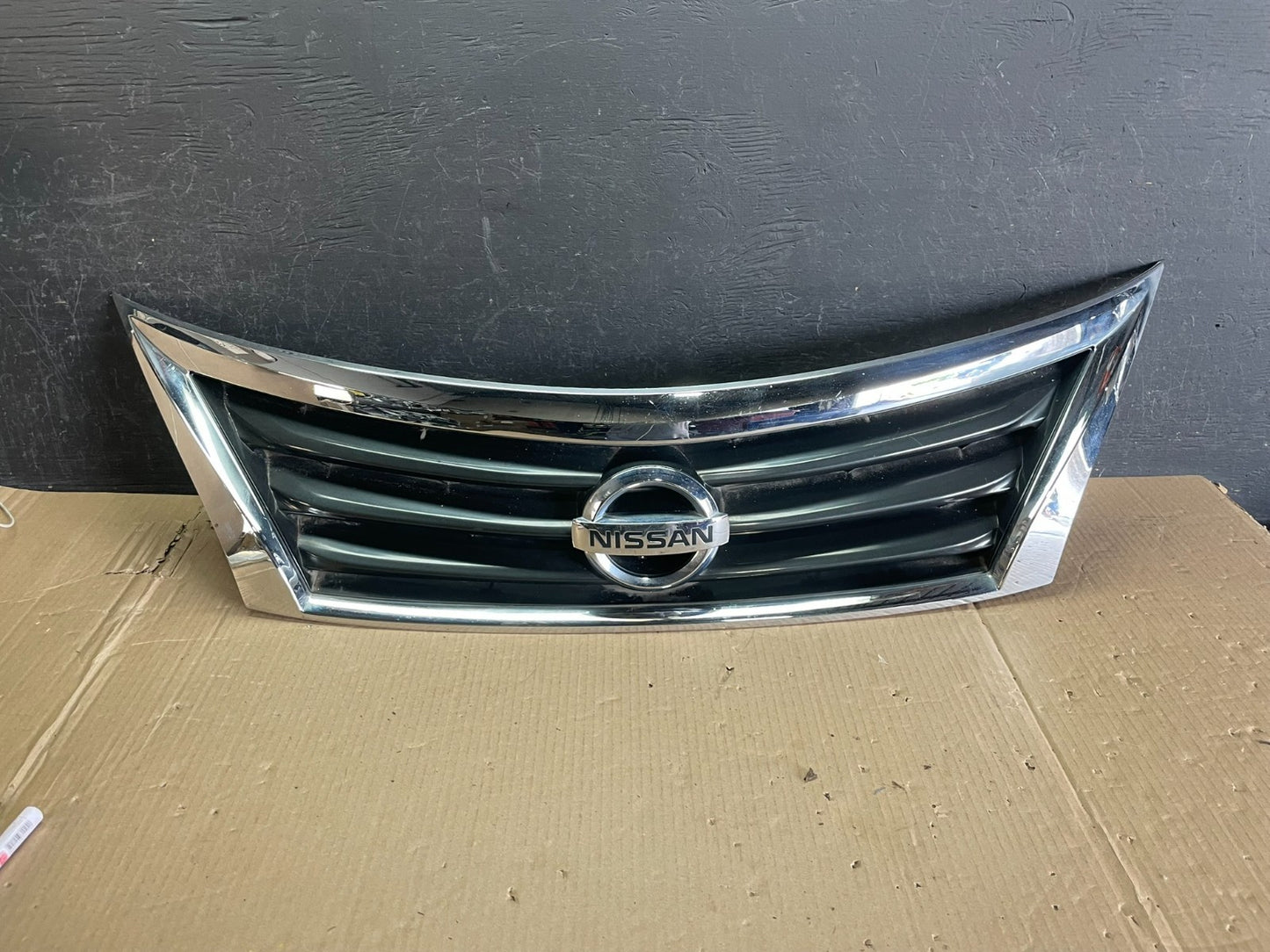 2013 to 2015 Nissan Altima Front Upper Grill Grille Sedan Aftermarket AE3606 DG0
