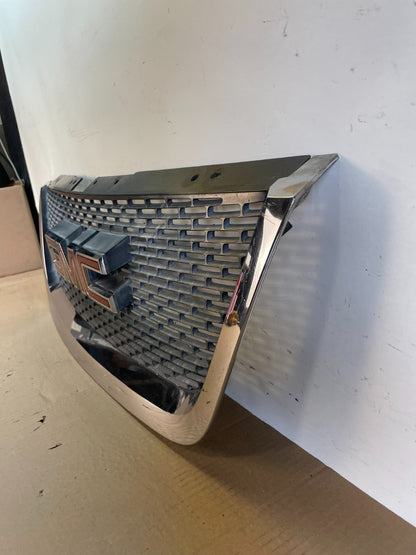 2007 to 2012 GMC Acadia Front Upper Grill Grille AH6561 DG1