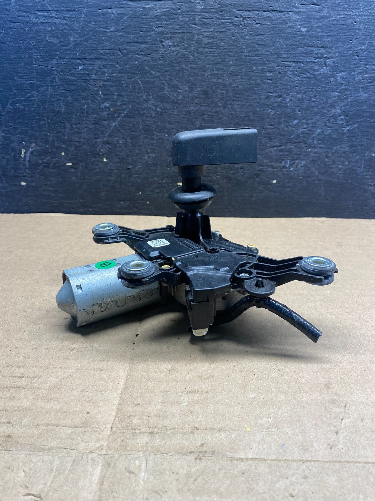 2013-2016 Nissan Pathfinder Back Door Rear Wiper Motor Wiper Blade AE8244 DG1