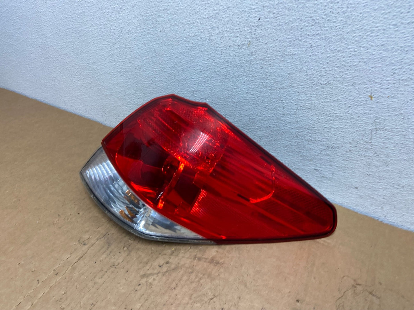 2010-2014 Subaru Outback Wagon Right Passenger Rh Side Tail Light AD1339 LK1