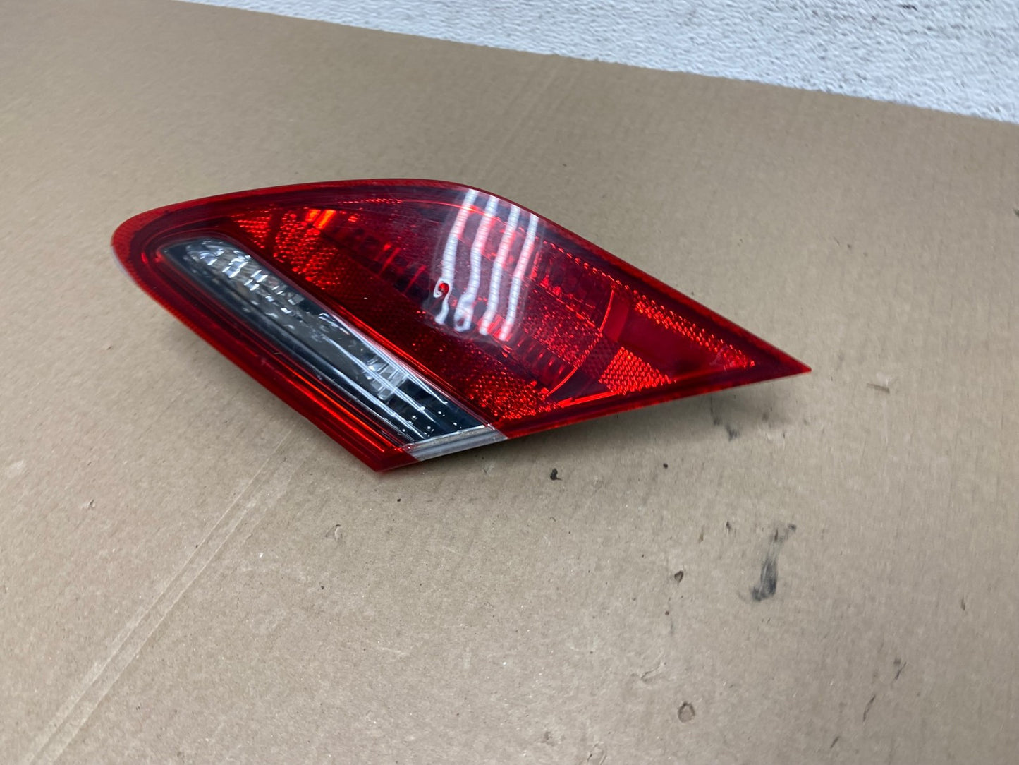 2008-2010 Toyota Avalon Right Passenger Side Tail Light Inner AE6938 LK1