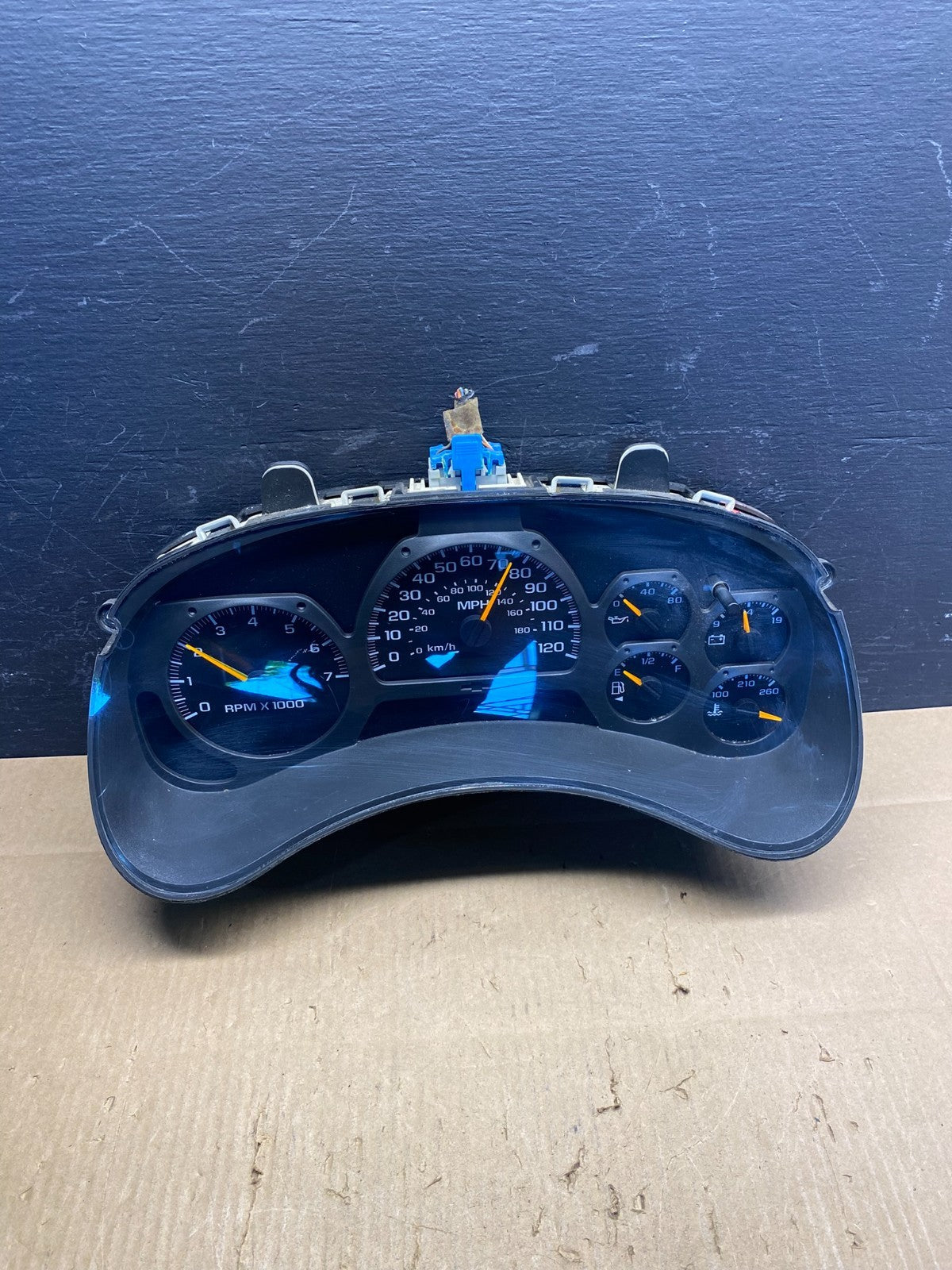 2003 to 2006 Chevrolet Silverado Yukon Cluster Gauge Speedometer AD1640 DG0