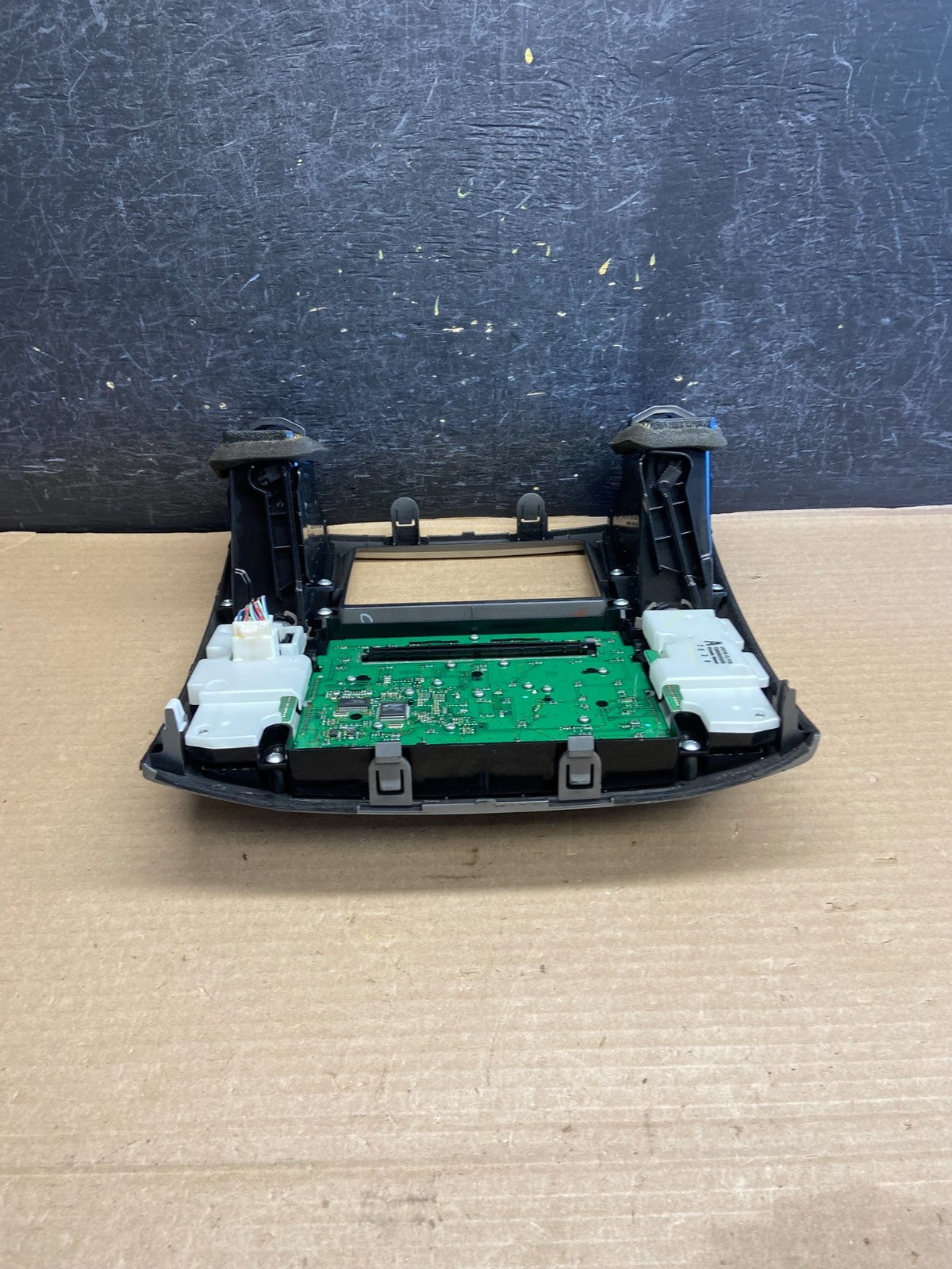 2006 to 2008 Infiniti FX35 Front Radio A/C Heater Switch Control Panel AH1498 DG4