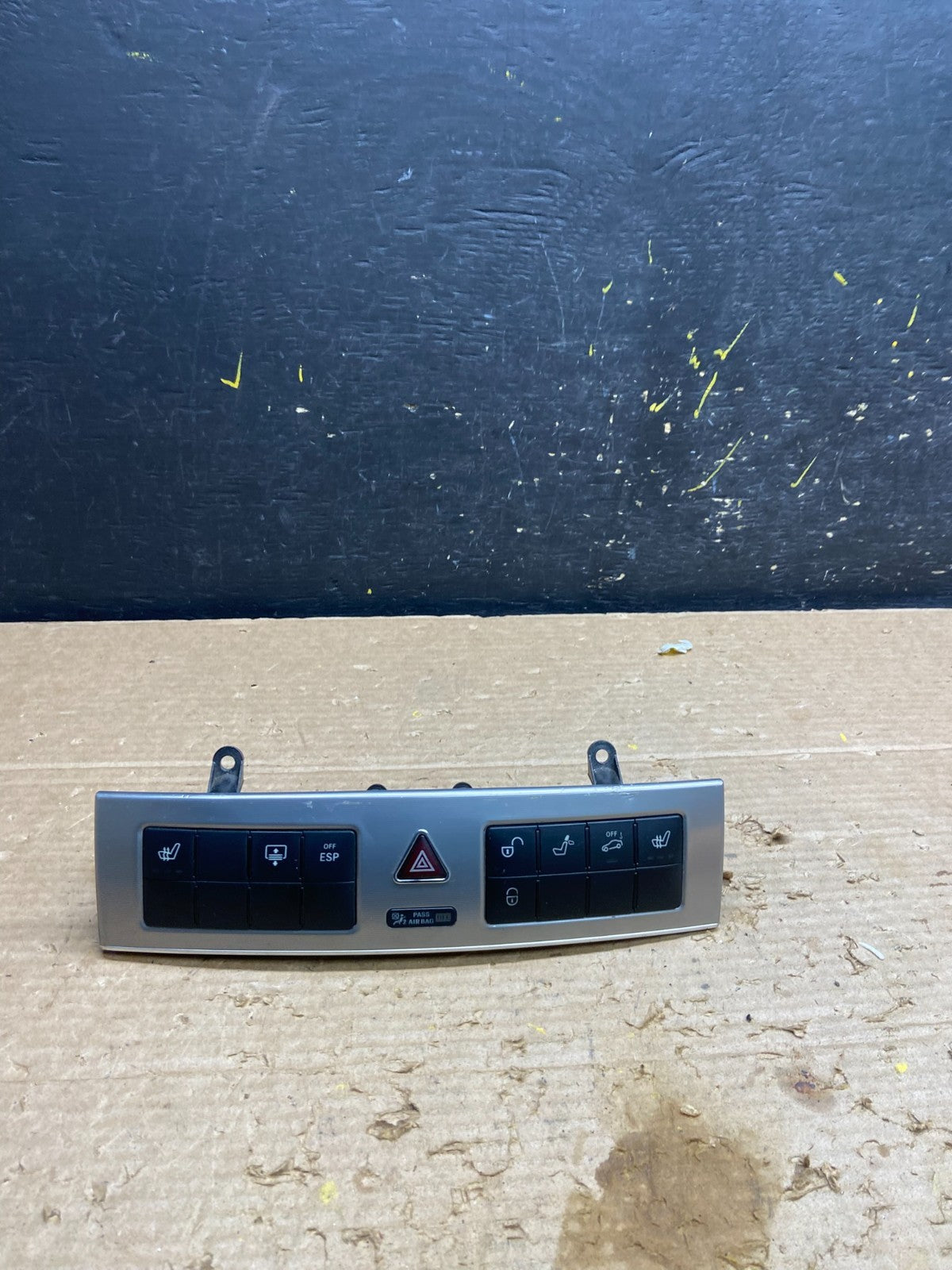 2005 - 2007 Mercedes C230 C240 Center Console Switch Control Unit W3173 DG0