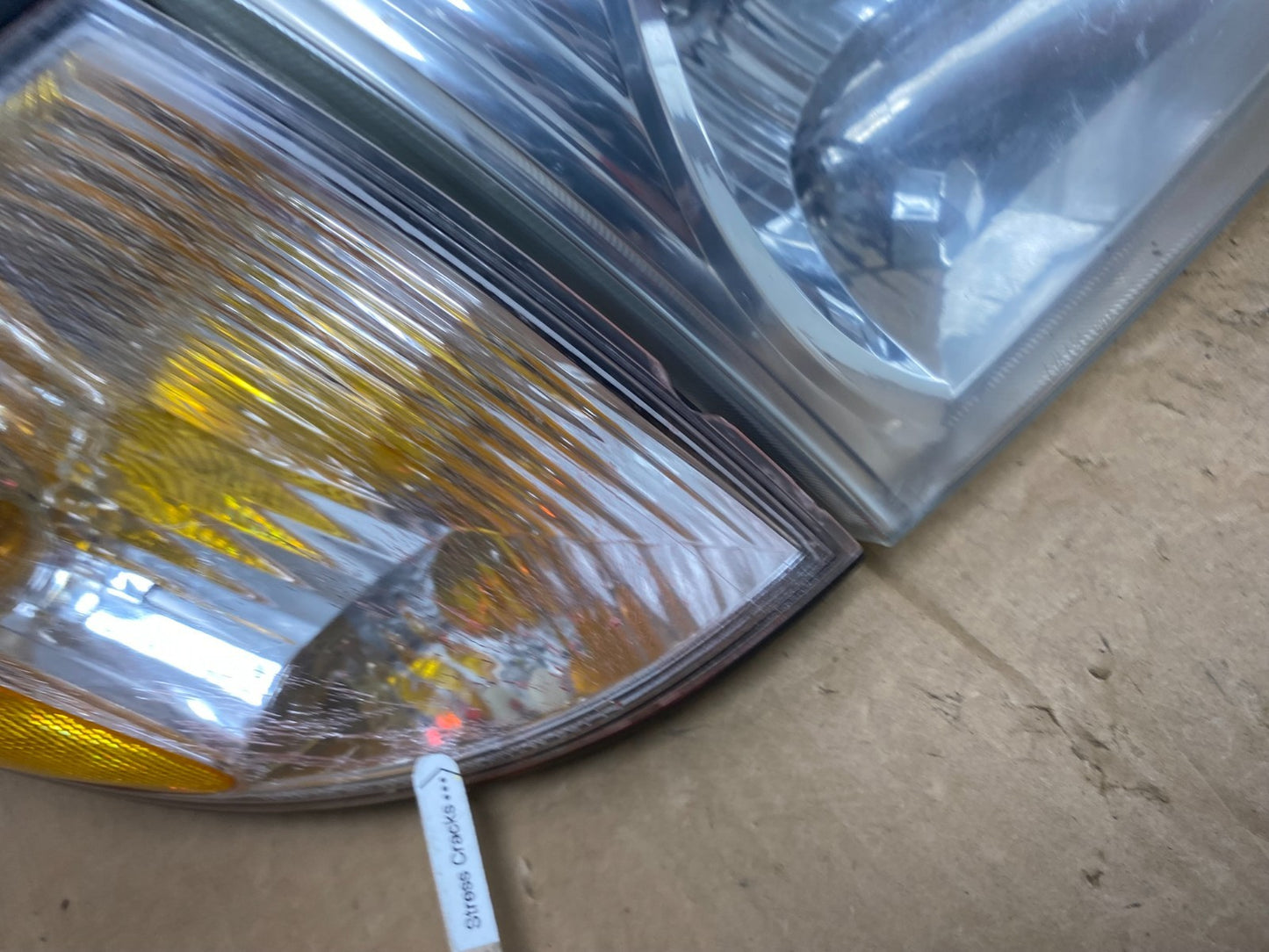 2001 2002 2003 Toyota Sienna Left+Right Side Set Headlights Halogen AD2397 DW4