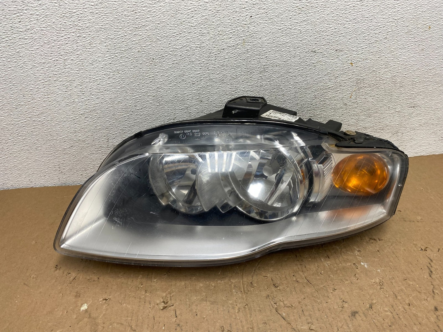 2006 2007 2008 Audi A4 Headlight Halogen Left Driver LH Side AD8180 DW0