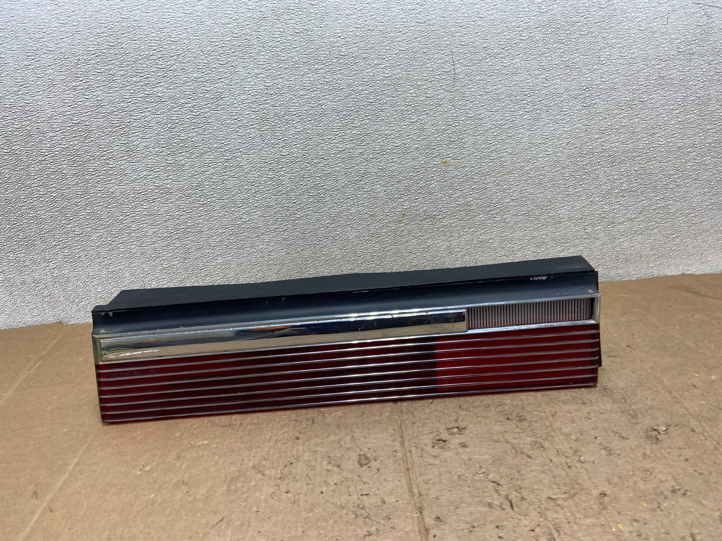 1982-1983 Chrysler Lebaron Left Driver LH Side Tail Light OEM AA5110 DW0