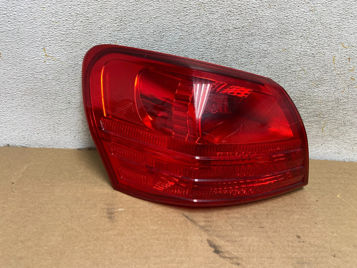 2008 to 2015 Nissan Rogue Left Driver LH Side Tail Light AH4470 DW0