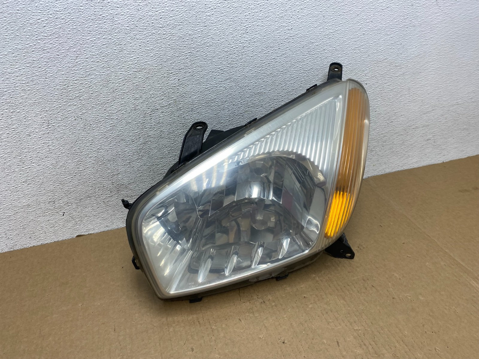 2001 - 2003 Toyota Rav4 Left Driver LH Side Headlight Halogen AF9568 DW2