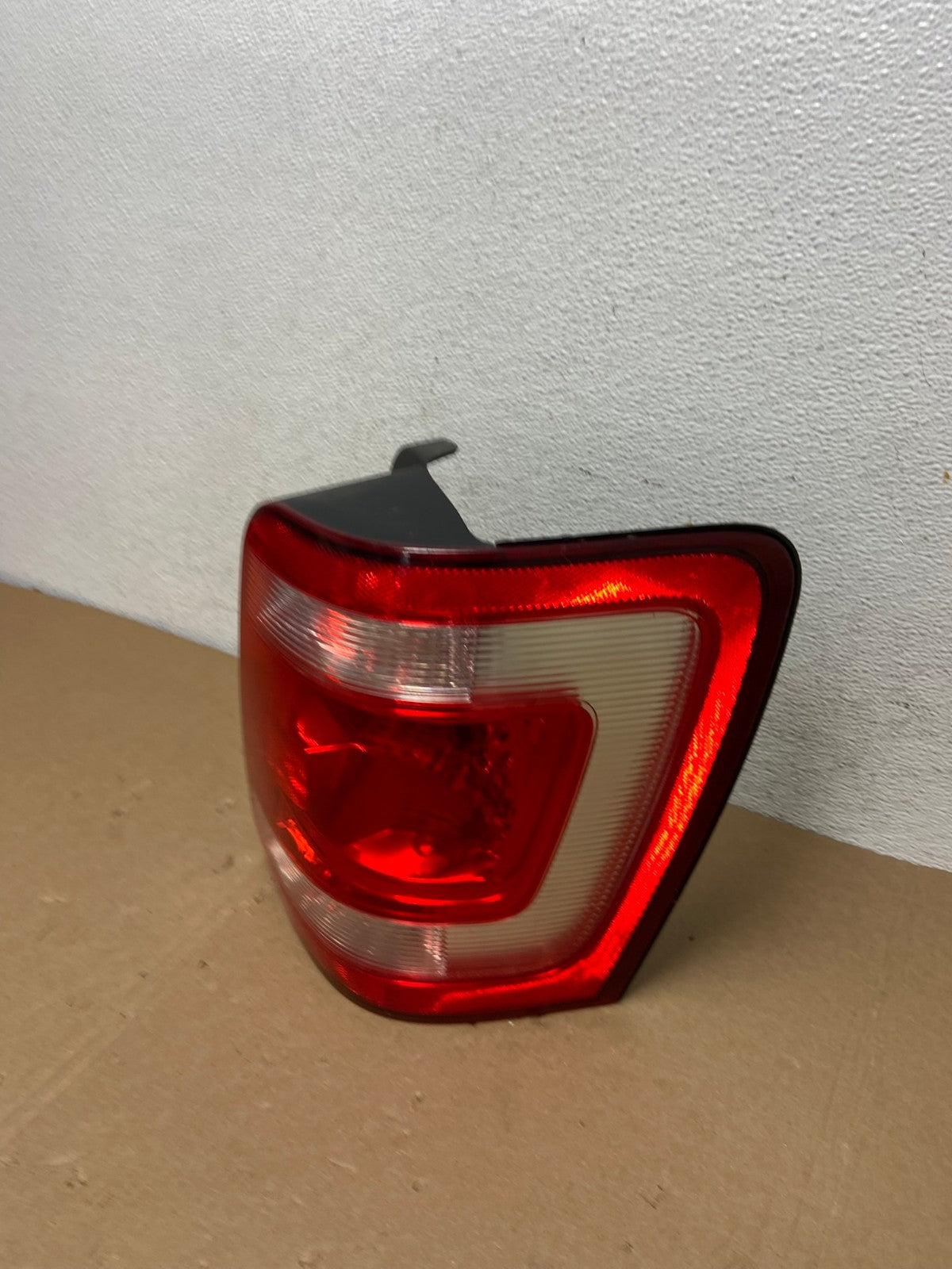 2008 to 2012 Ford Escape Right Passenger RH Side Tail Light AD7891 LK1