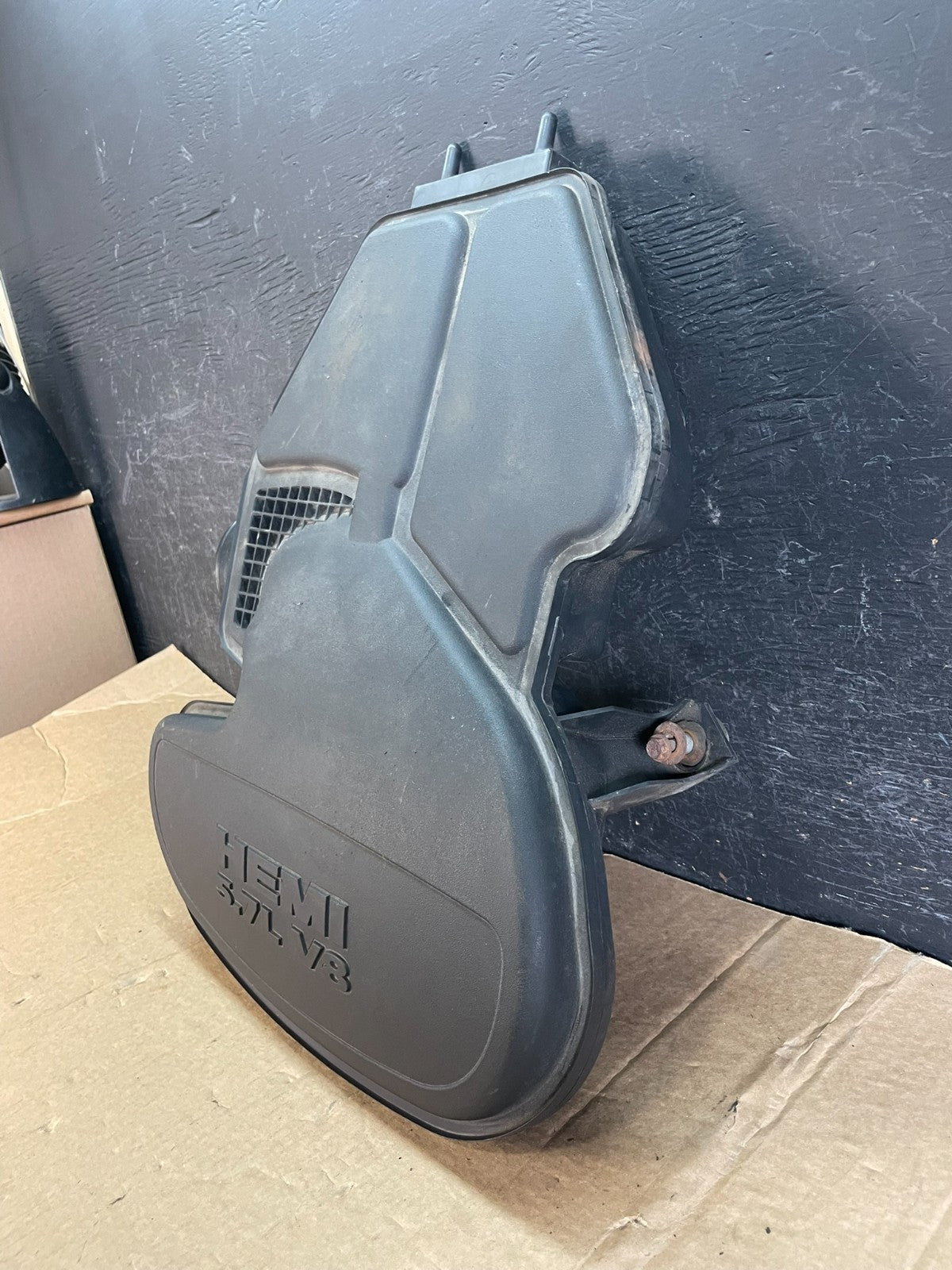 2009 Dodge Durango Air Cleaner Box 53034084AD af5336 DG1