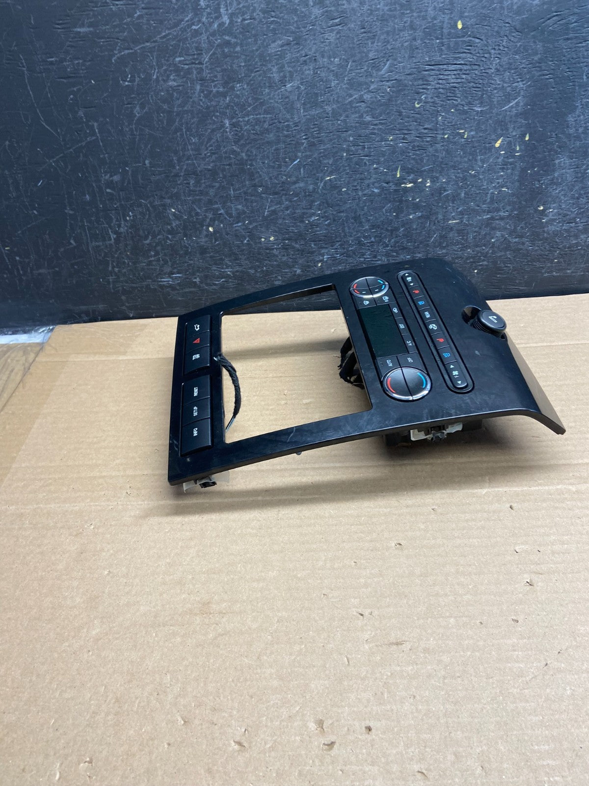 2007 - 2014 Ford Expedition Temperature Climate Control w/ Radio Bezel AG5078 DG1