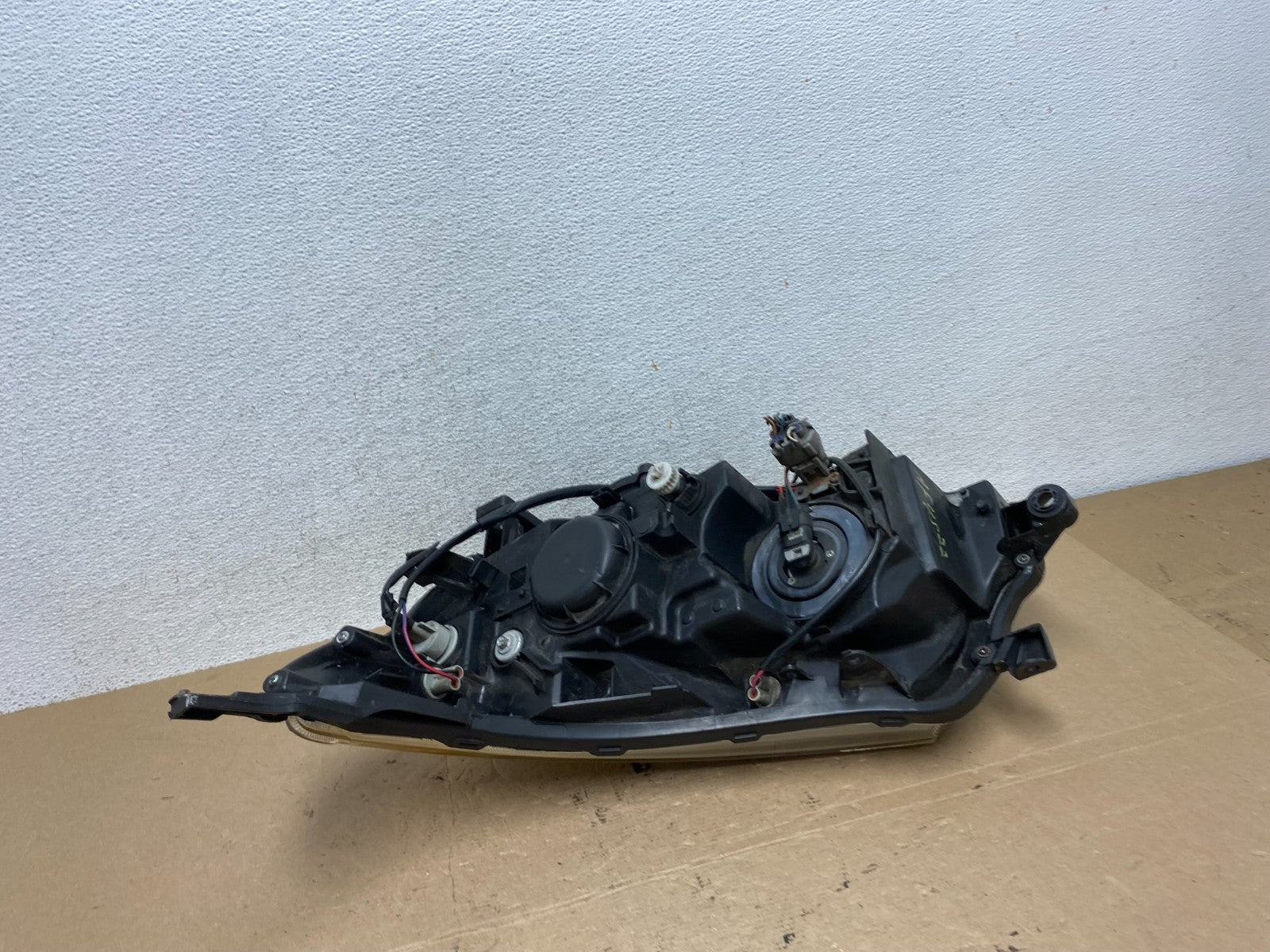 2009 - 2013 Subaru Forester Right Passenger Side Halogen Headlight AF4577 DW5