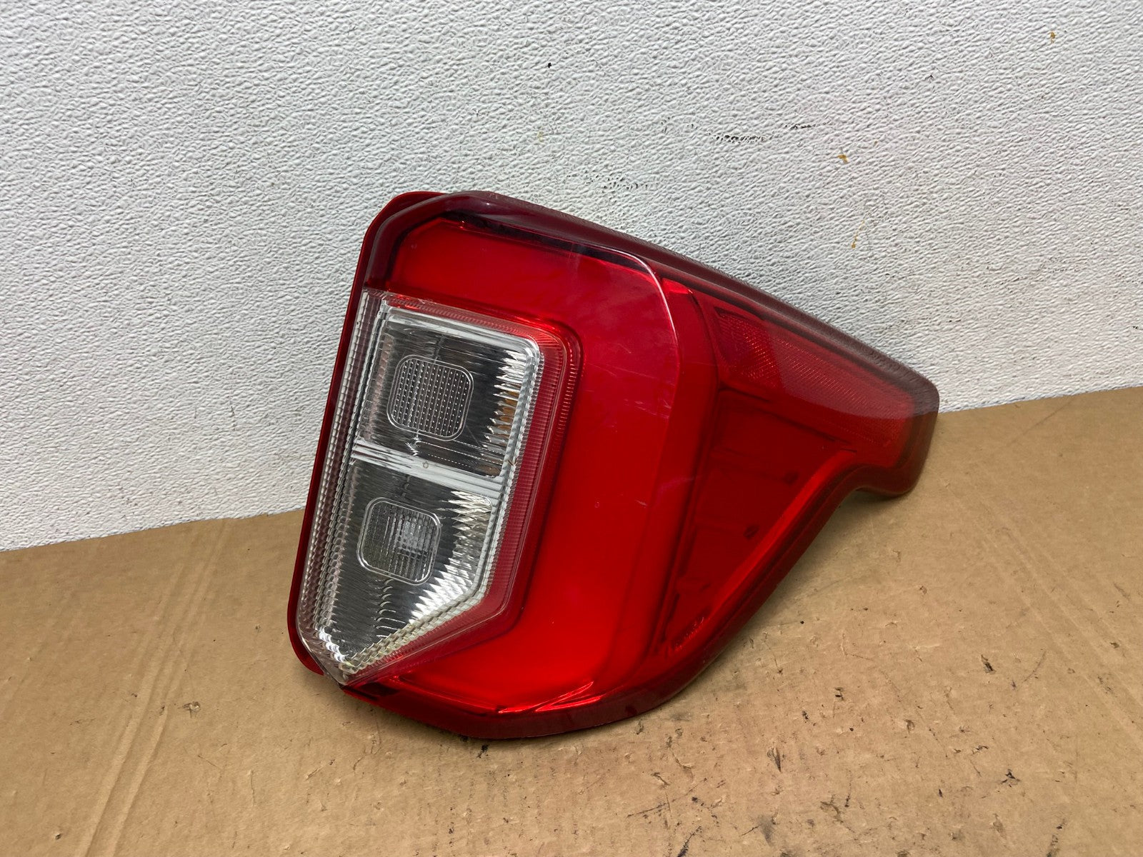 2020 2021 2022 2023 Ford Explorer Right Passenger Side Tail light AD3222 LK0