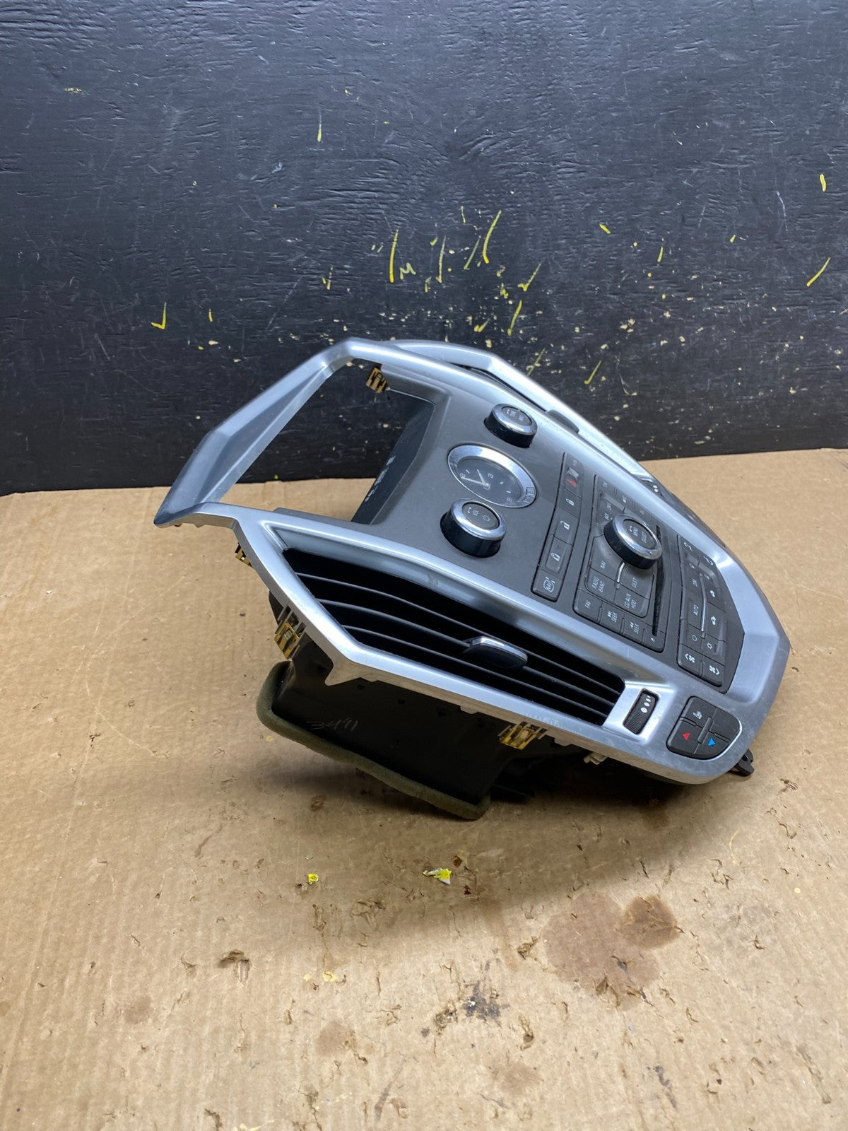 2011-2012 Cadillac SRX A/C Heater Radio Climate Control Panel Bezel OEM Z4490 DG2