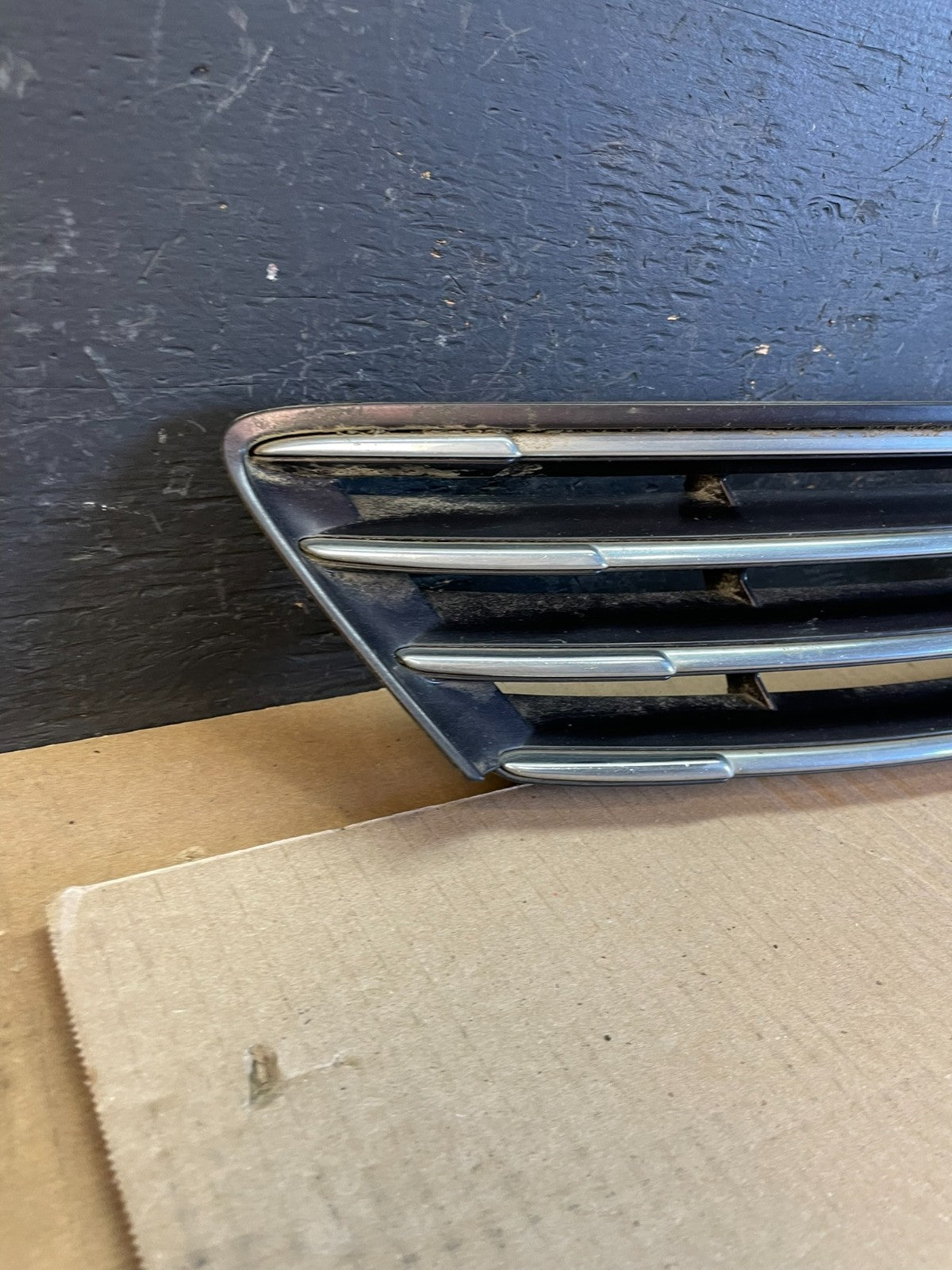 2002 to 2003 Lexus ES300 Front Upper Grill Grille AC1986 DG2