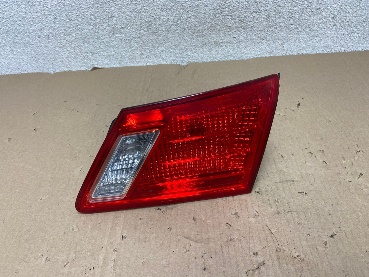 2007 2008 2009 Lexus Es350 Right Passenger RH Inner Tail Light AG6934 LK0