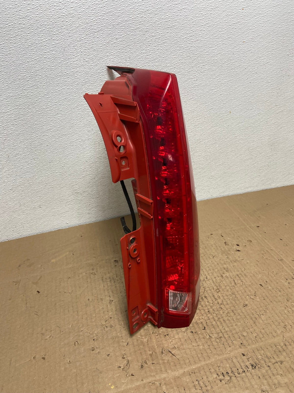 2010 to 2016 Cadillac Srx Right Passenger Rh Side Tail Light OEM AC3981 LK2