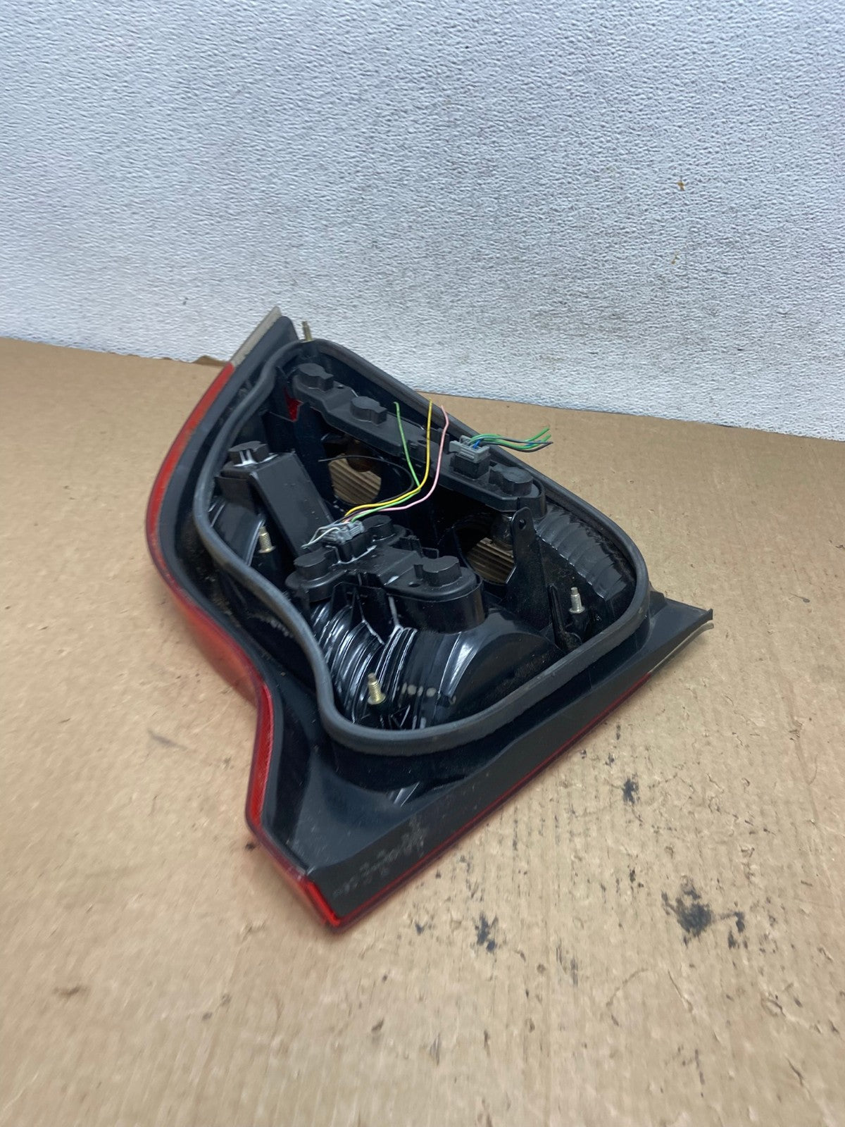2001 to 2004 Volvo S60 Left Driver LH Side Tail Light AG2352 LK6