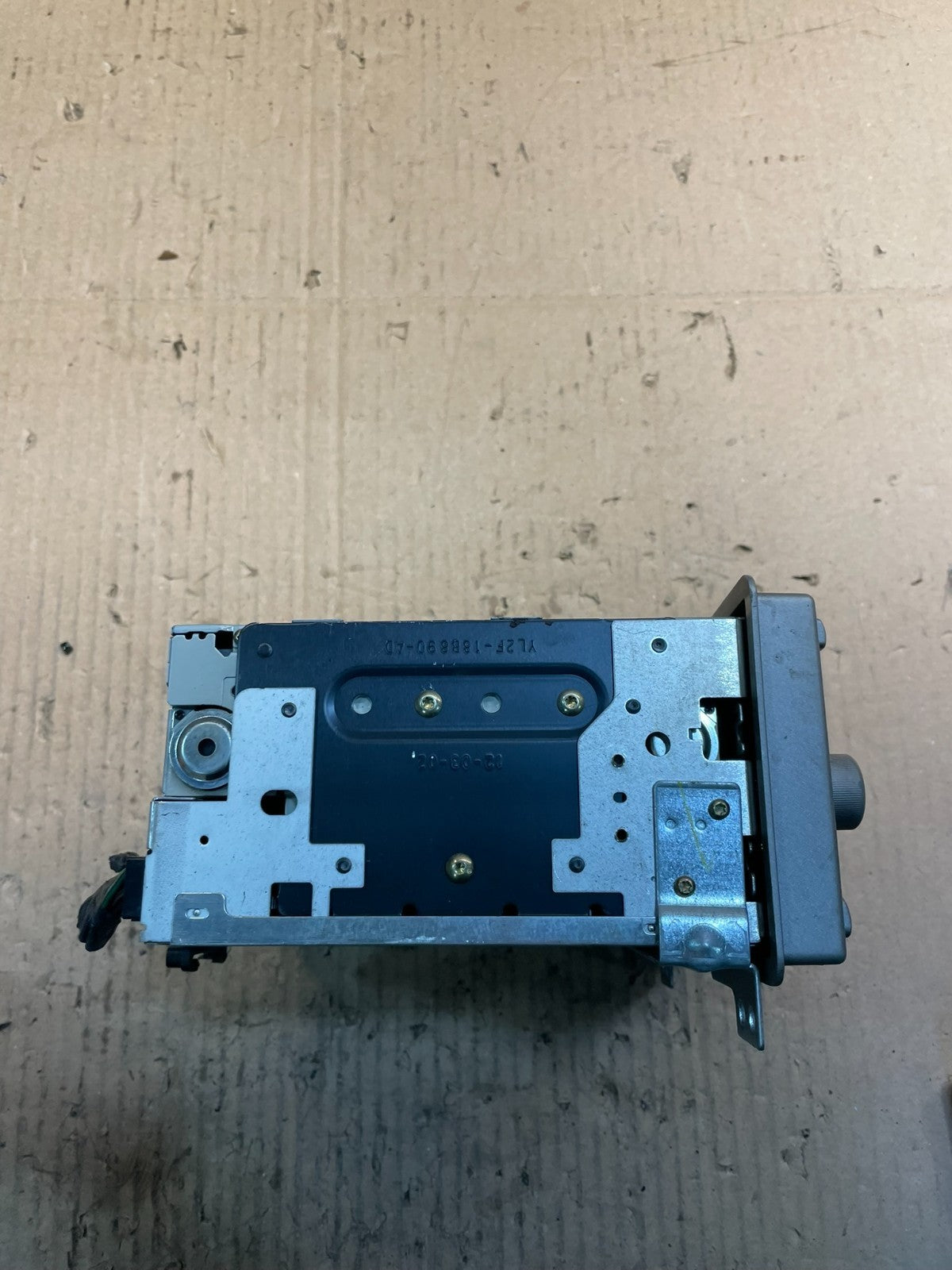 2003 Lincoln Navigator Radio Stereo 6 CD Player AM/FM V1900 DG3