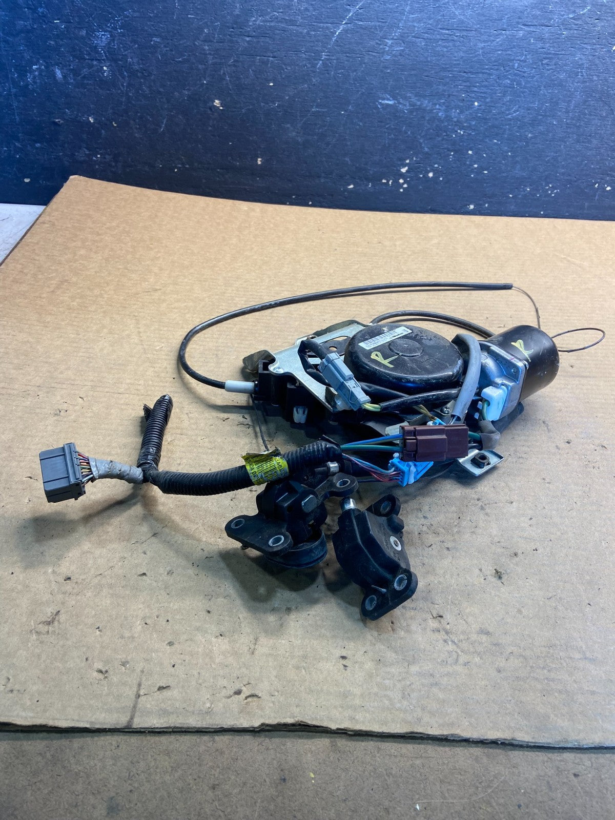 2005 - 2010 Honda Odyssey Rear Right Sliding Door Lock Actuator Motor AA0665 DG6