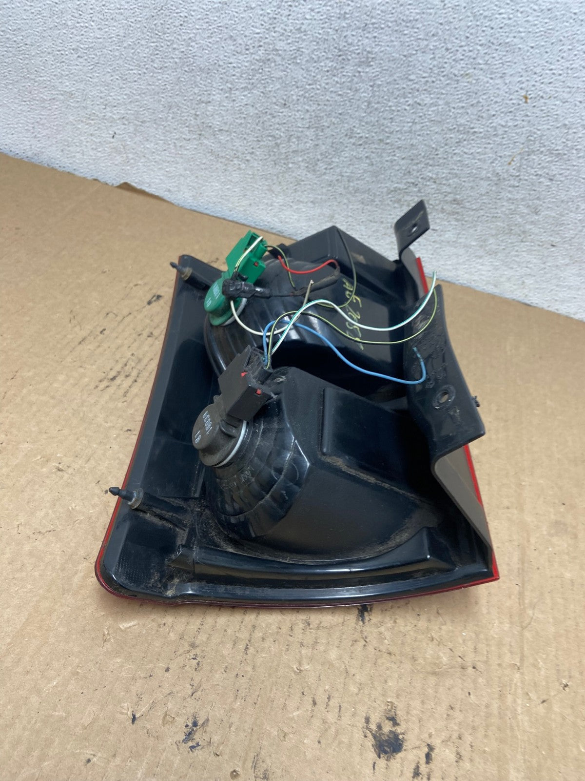 2008-2010 Chrysler Town and Country Left Driver Tail Light AG2088 LK6