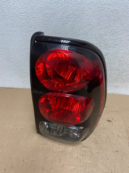 2002 to 2009 Chevrolet Trailblazer Right Passenger Rh Tail Light DEPO AG5626 LK0