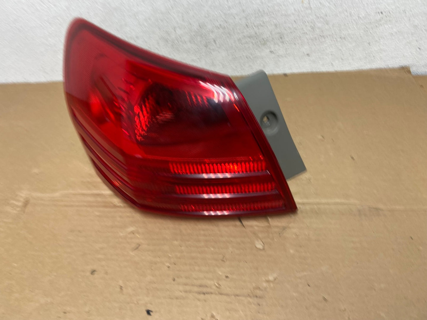 2008 to 2015 Nissan Rogue Left Driver Lh Side Tail Light AD3857 LK1