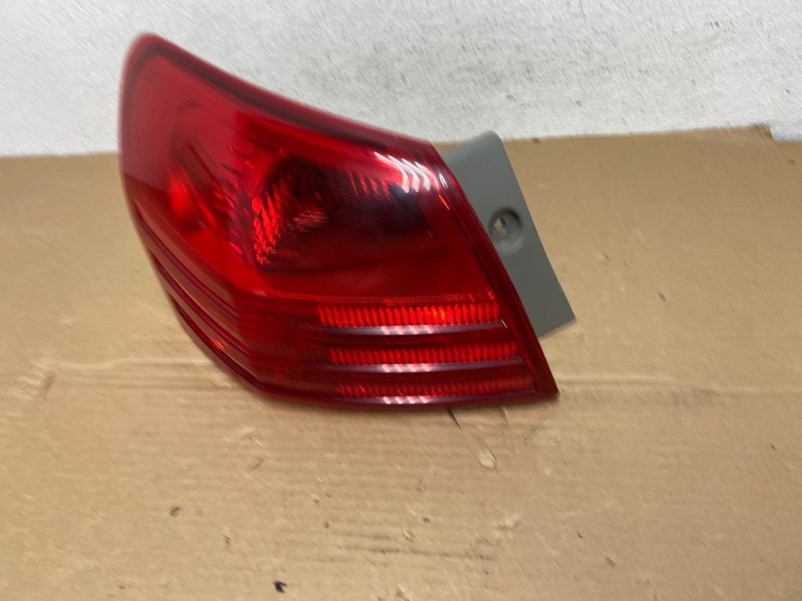2008 to 2015 Nissan Rogue Left Driver Lh Side Tail Light AD3857 LK1