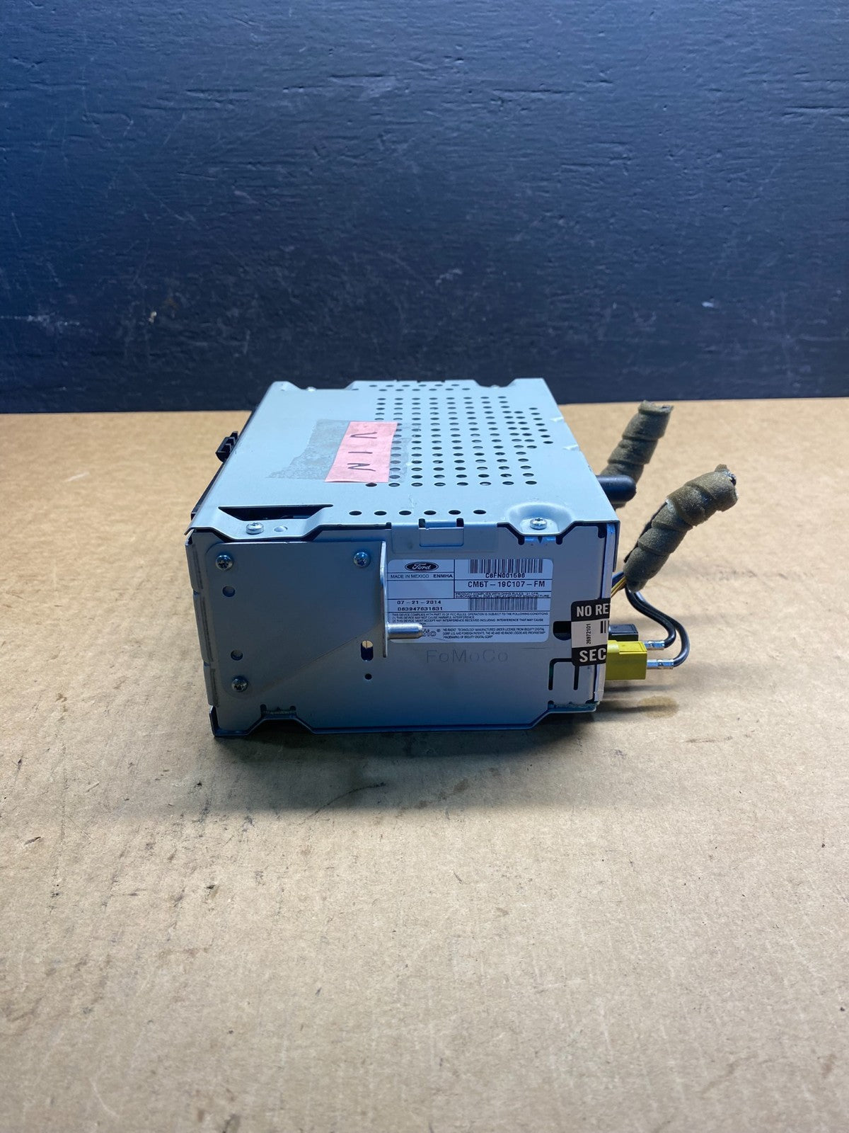 2013 - 2016 Ford C-Max Single CD Player Media AM FM Radio Receiver AC6923 DG1