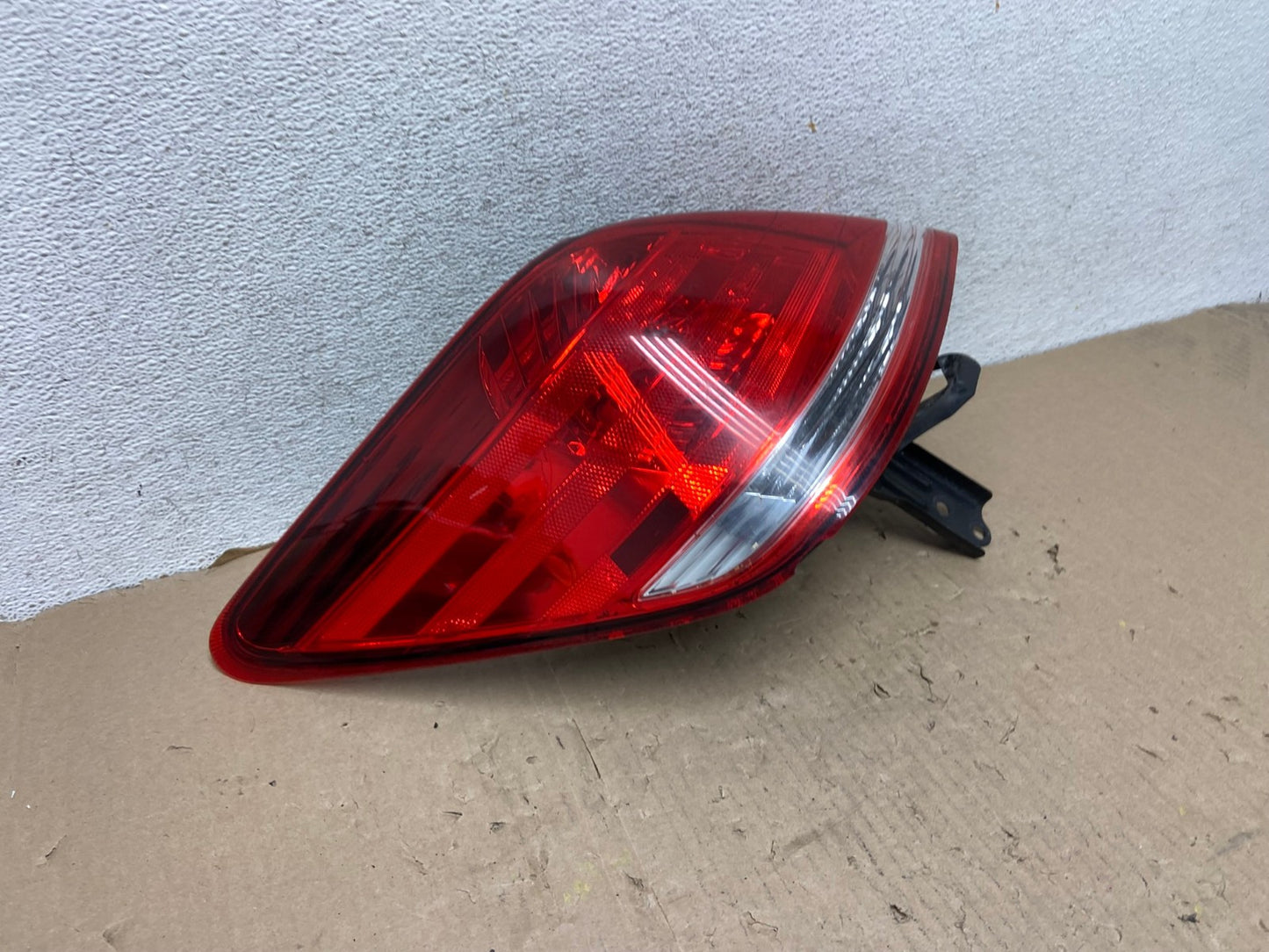 2005-2010 Toyota Avalon Left Driver Lh Side Tail Light AG6983 LK2