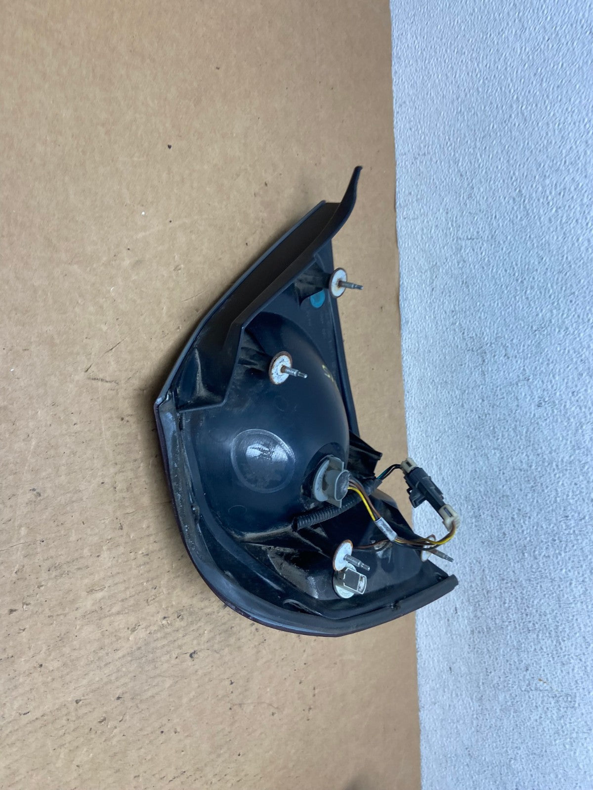 2000 to 2005 Chevrolet Impala Right Passenger Rh Side Tail Light AD4715 LK4