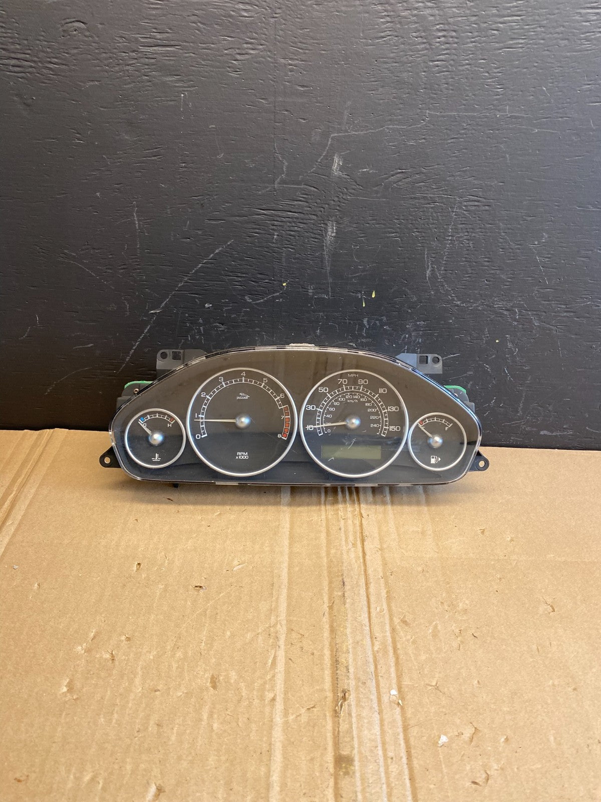 2004 to 2008 Jaguar X-Type Instrument Cluster Gauge Speedometer AB8829 DG0