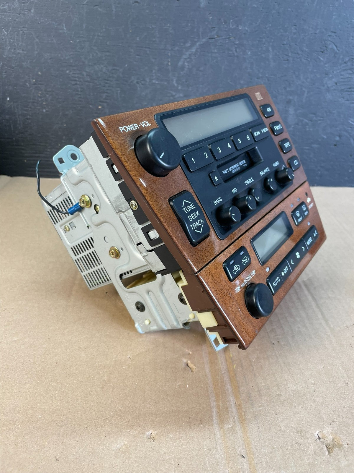 2000 2001 Lexus Es300 Radio Receiver Tape Climate Control A/C AD5938 DG2