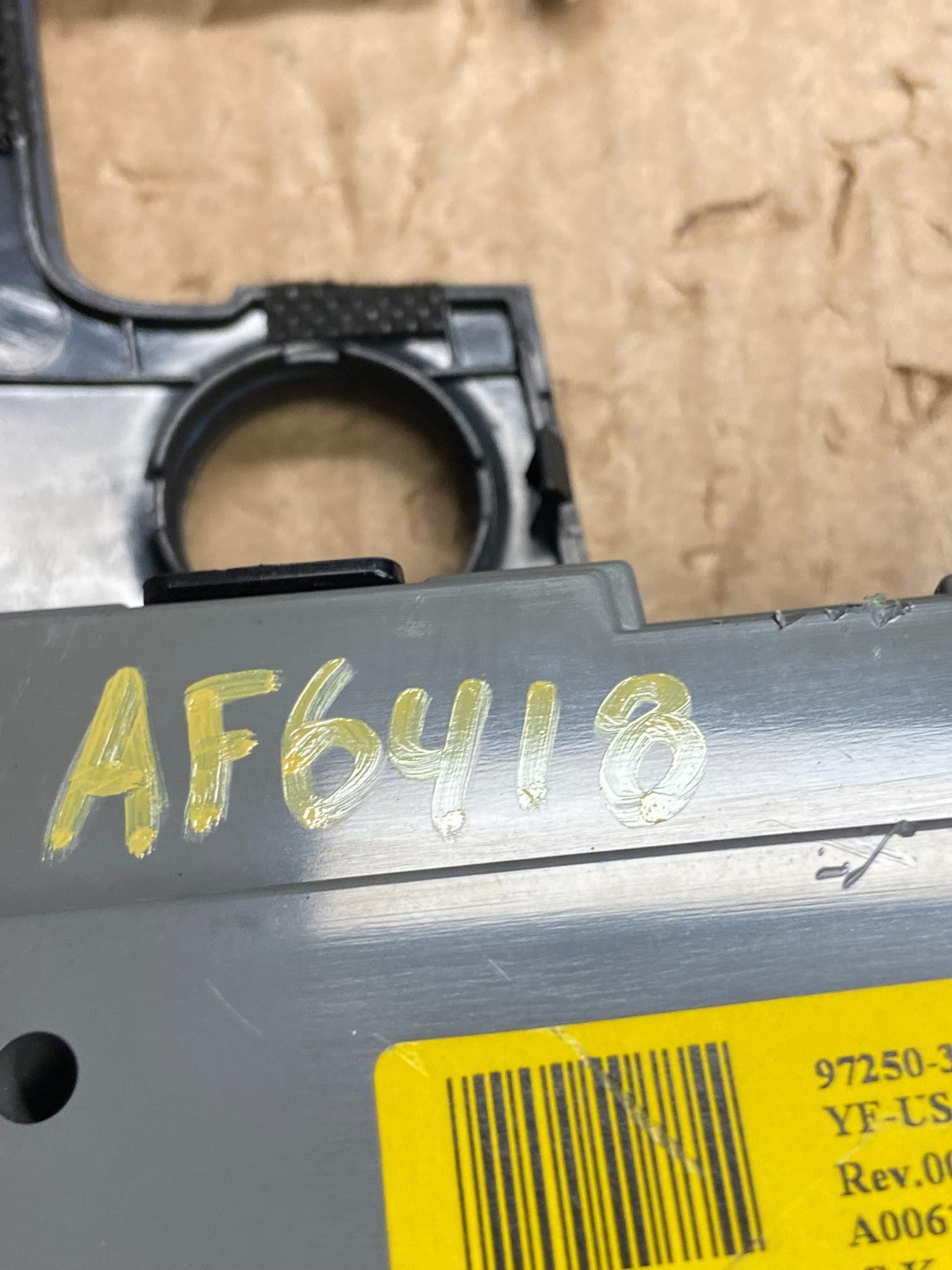 2011 - 2014 Hyundai Sonata Center Radio Climate Control Air Vent Bezel af6418 DG6