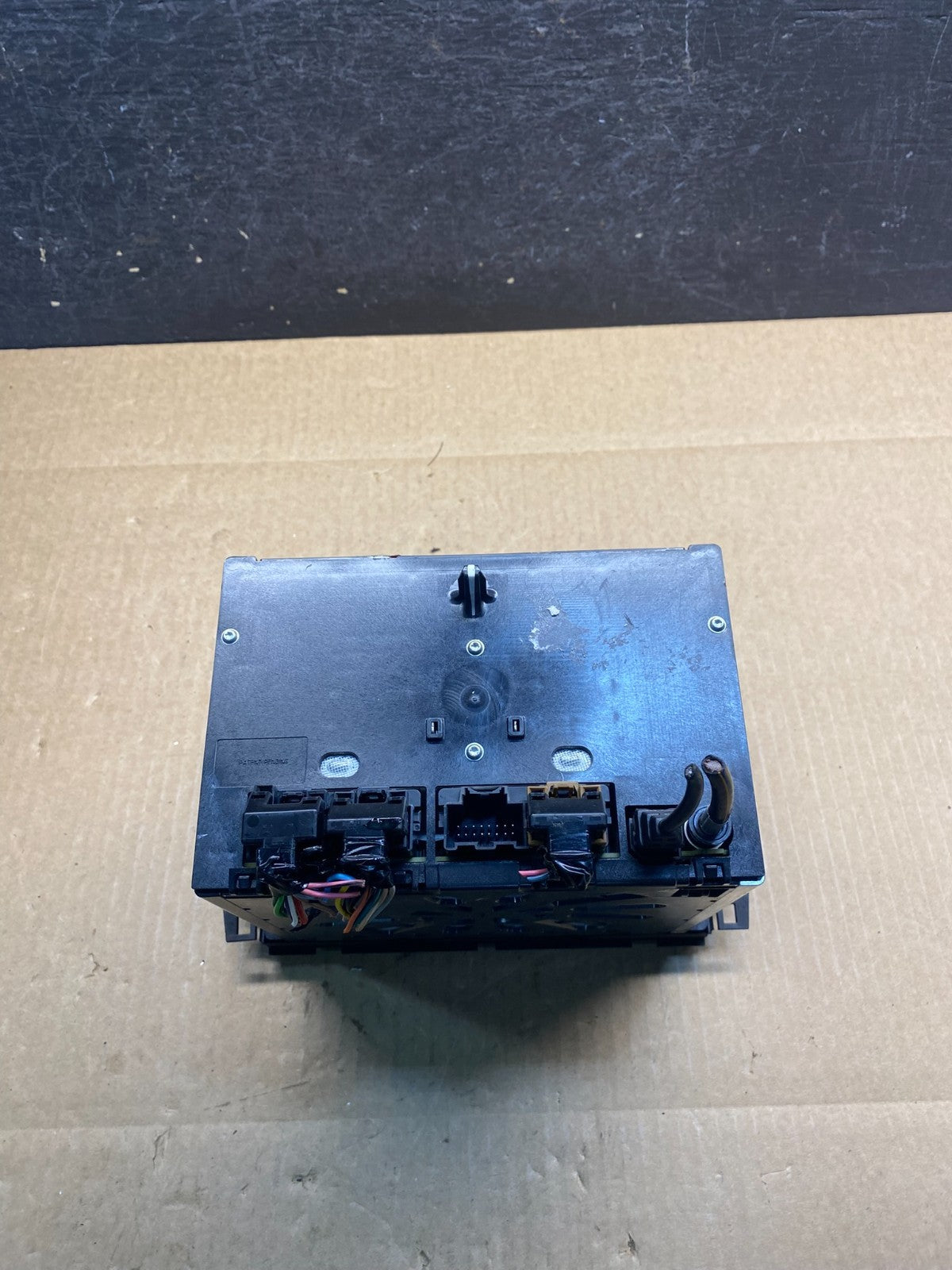 2007 to 2014 Chevrolet GMC Cadillac Radio Navigation Screen Display AG9522 DG5
