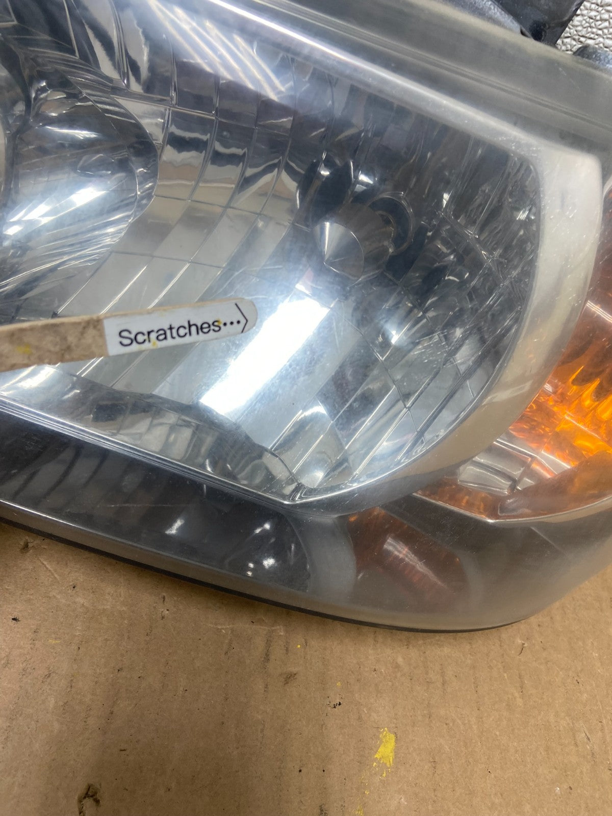 2004 2005 2006 Toyota Highlander Headlights Left+Right Side AA0095 DW3