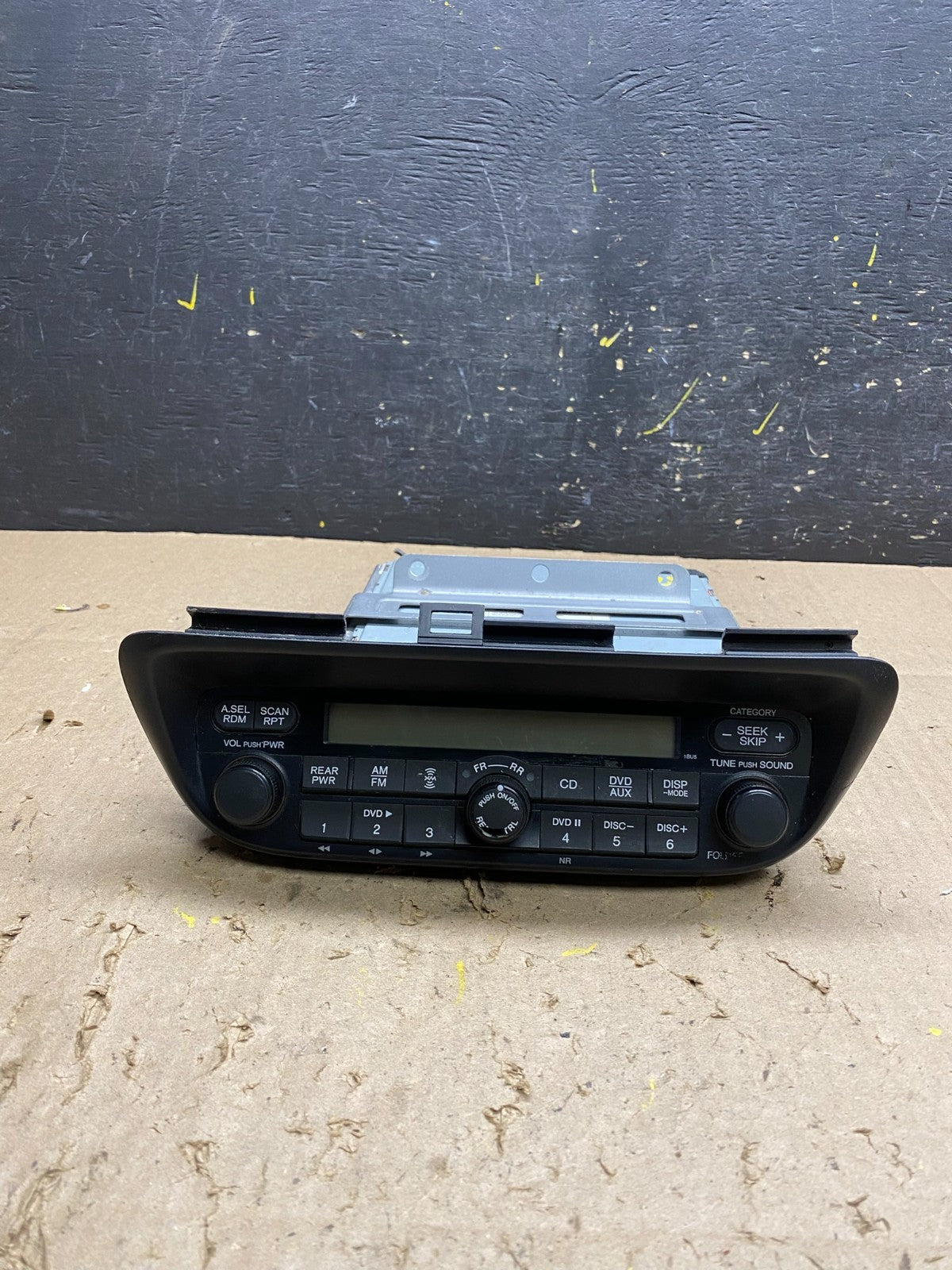 2005 to 2010 Honda Odyssey Am Fm Cd Player Radio Receiver u5125 DG0