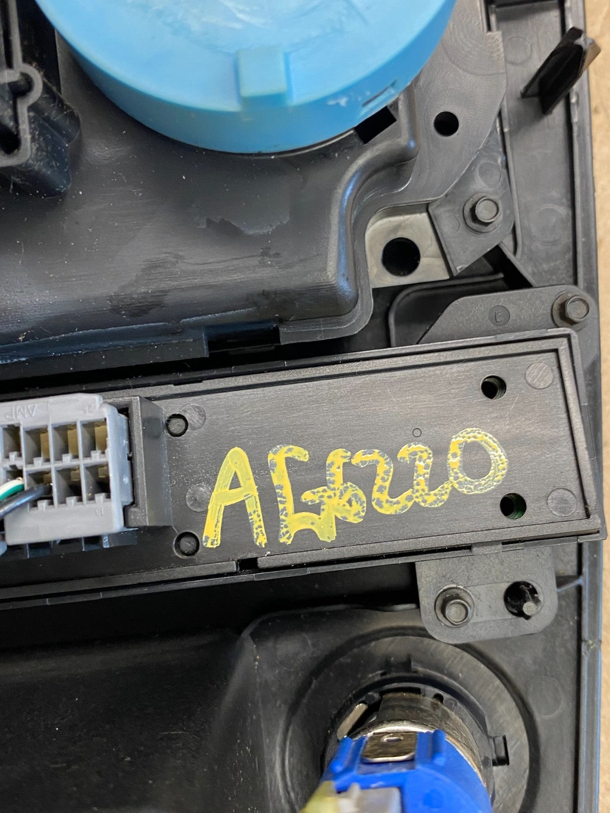 2005 to 2007 Jeep Commander Grand Cherokee A/C Climate Control Bezel ag6220 DG7