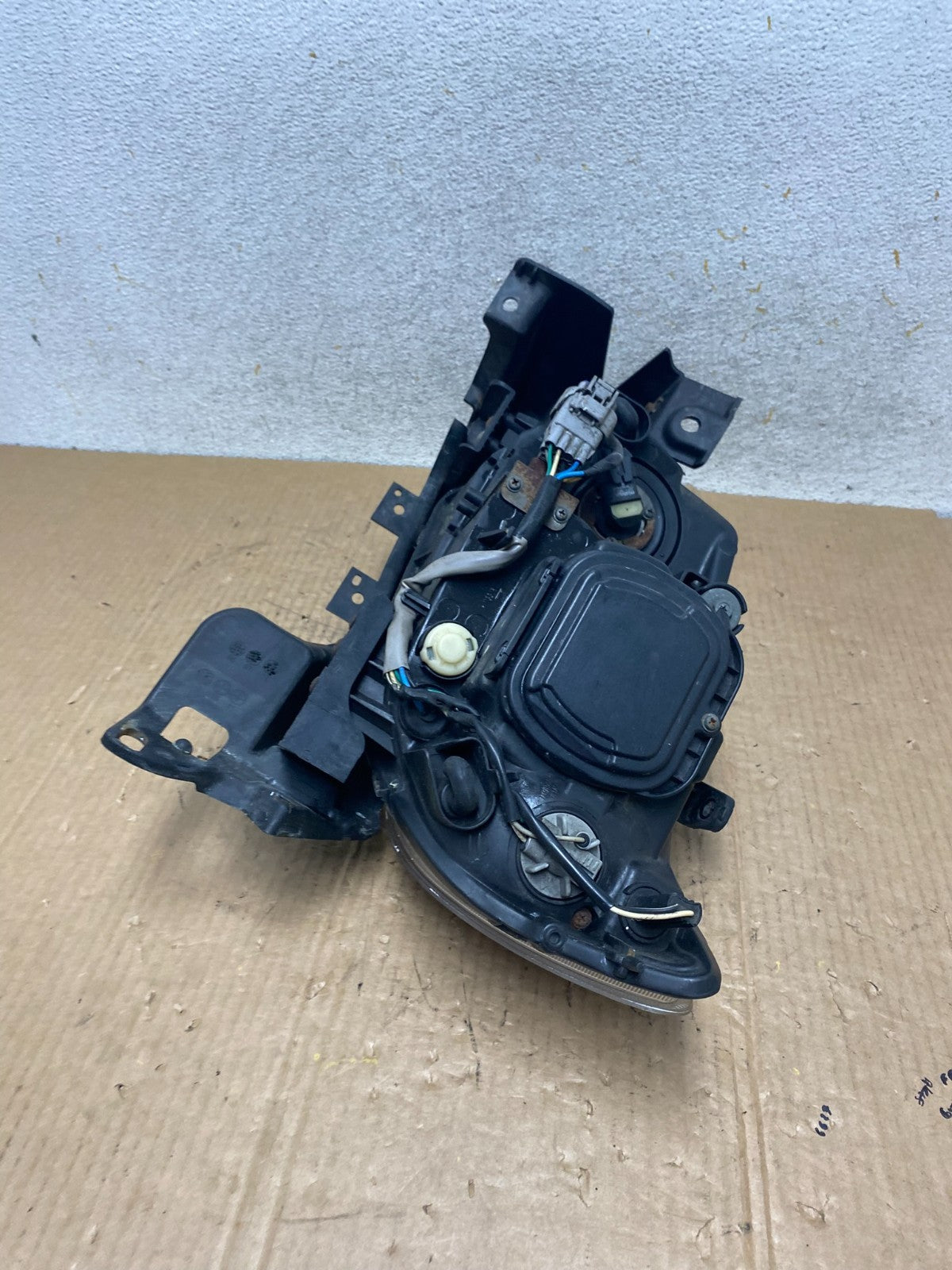 2008 - 2014 Subaru Tribeca Right Passenger Side Halogen Headlight AI6835 DW7